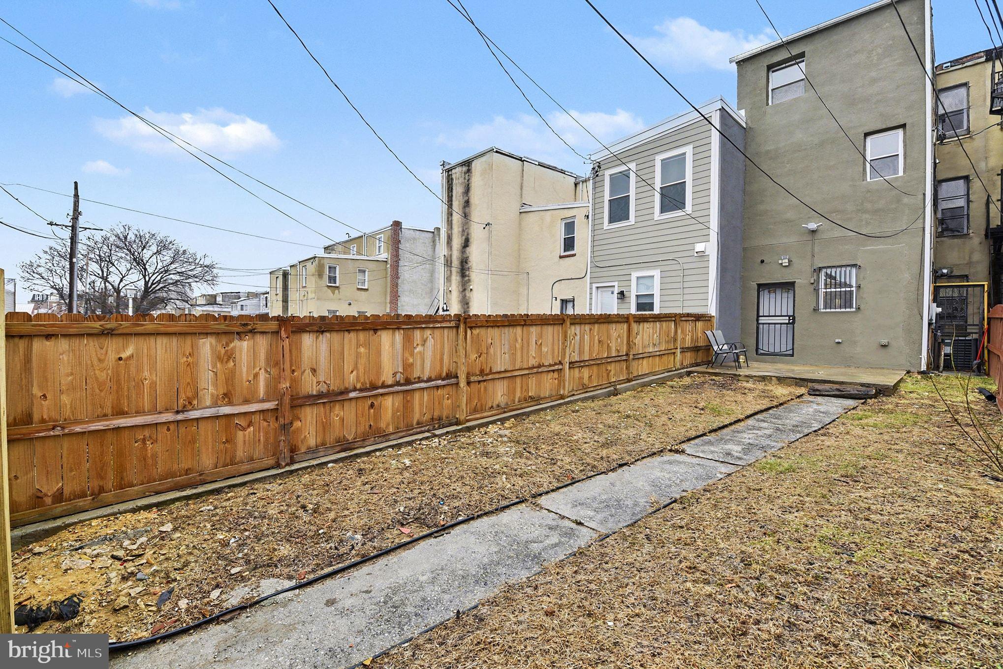 JOHNSTON SQUARE - Residential