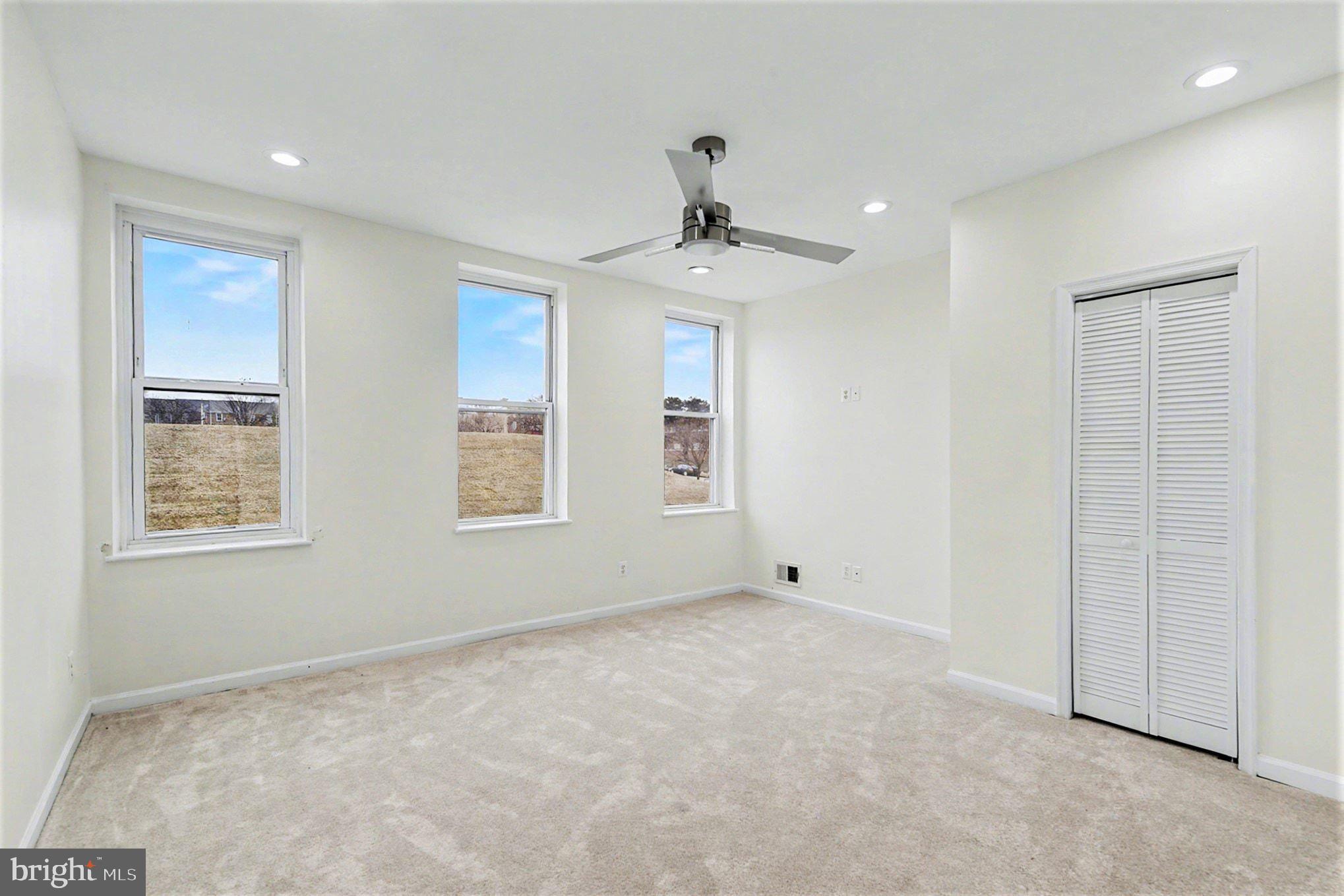 JOHNSTON SQUARE - Residential