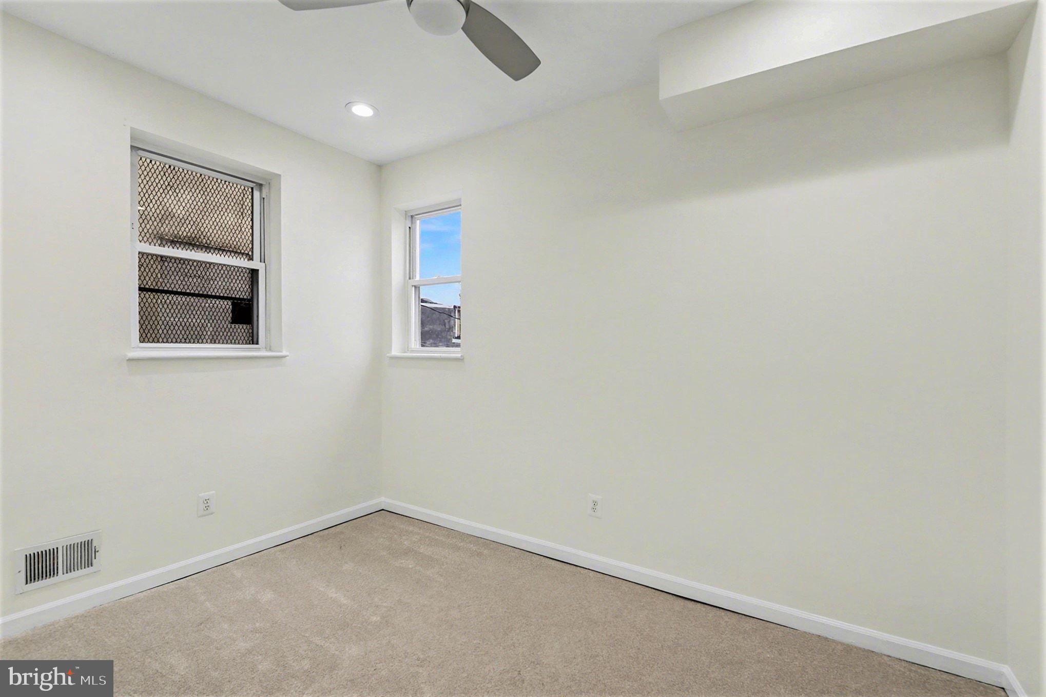 JOHNSTON SQUARE - Residential