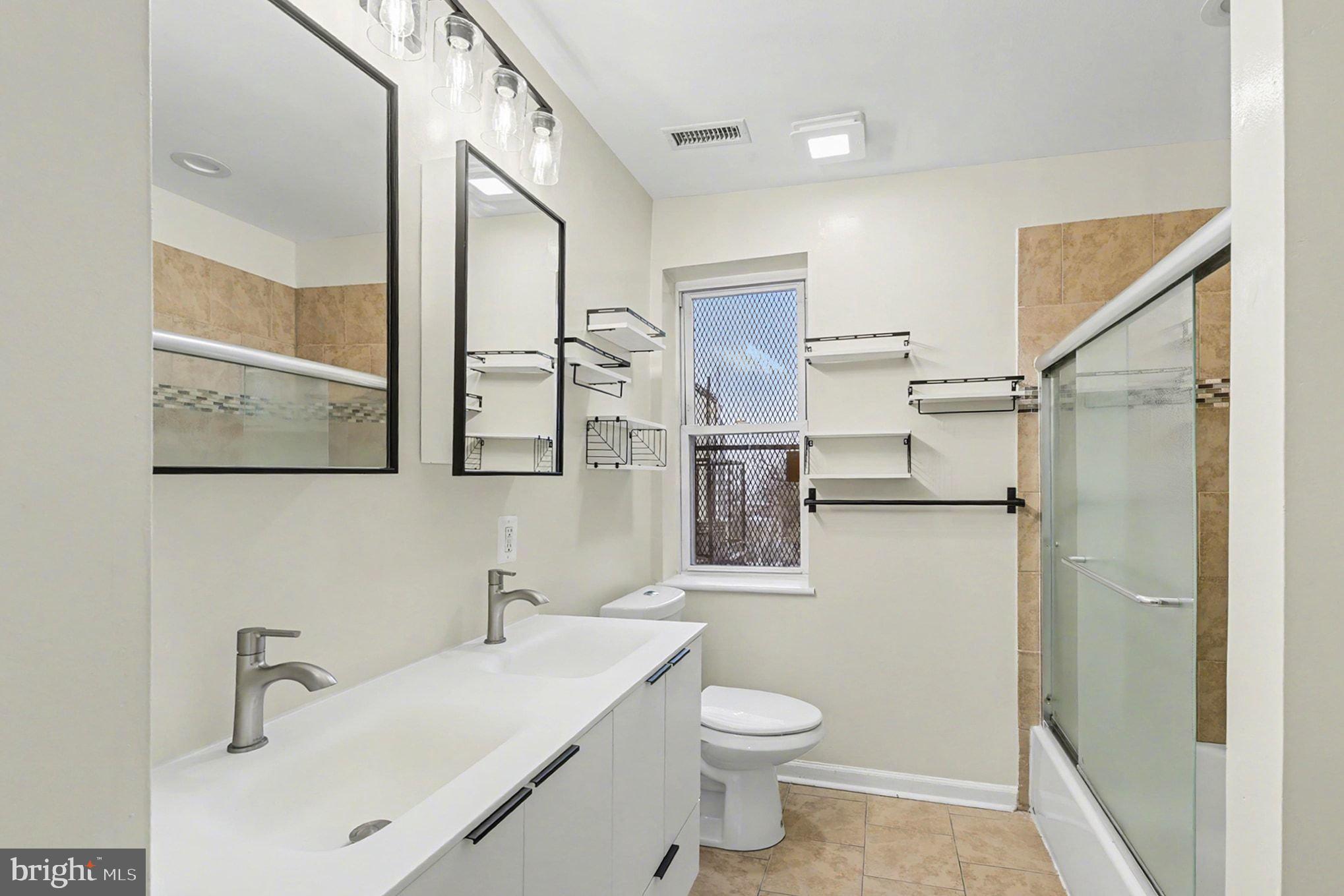 JOHNSTON SQUARE - Residential