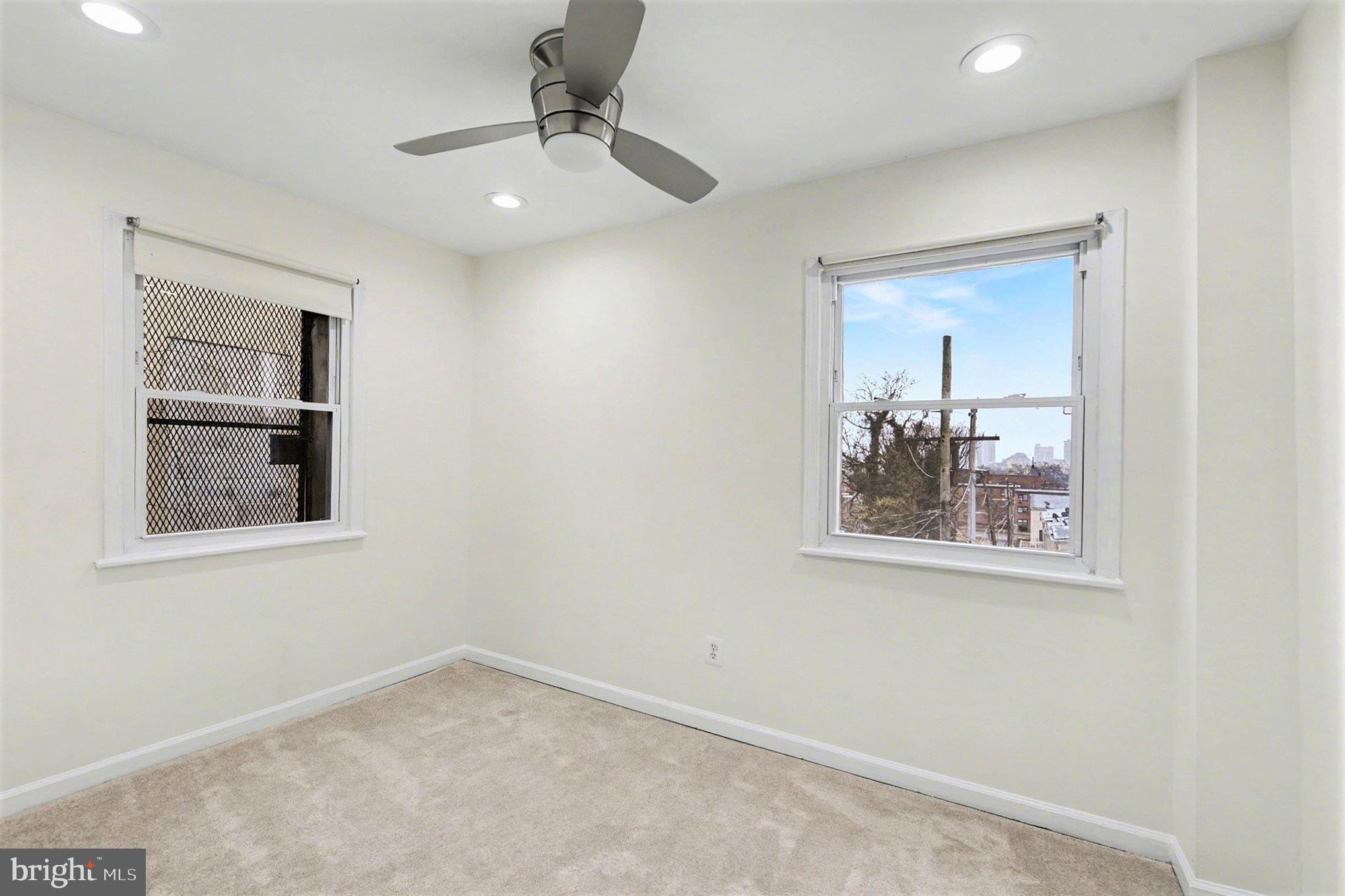 JOHNSTON SQUARE - Residential