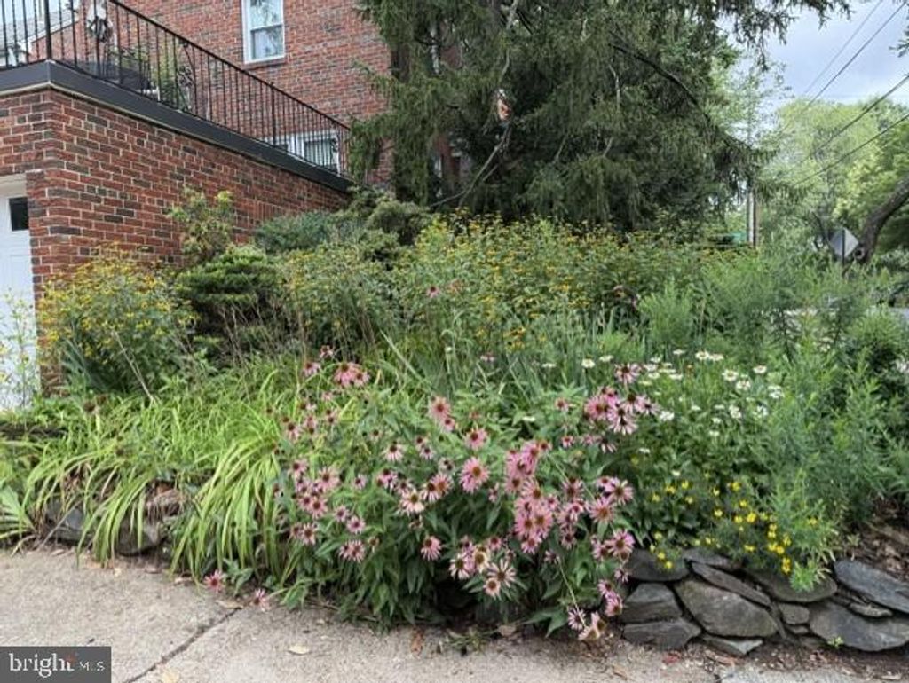 Photo of 5008 44th Street NW, WASHINGTON, DC 20016 (MLS # DCDC2222088)