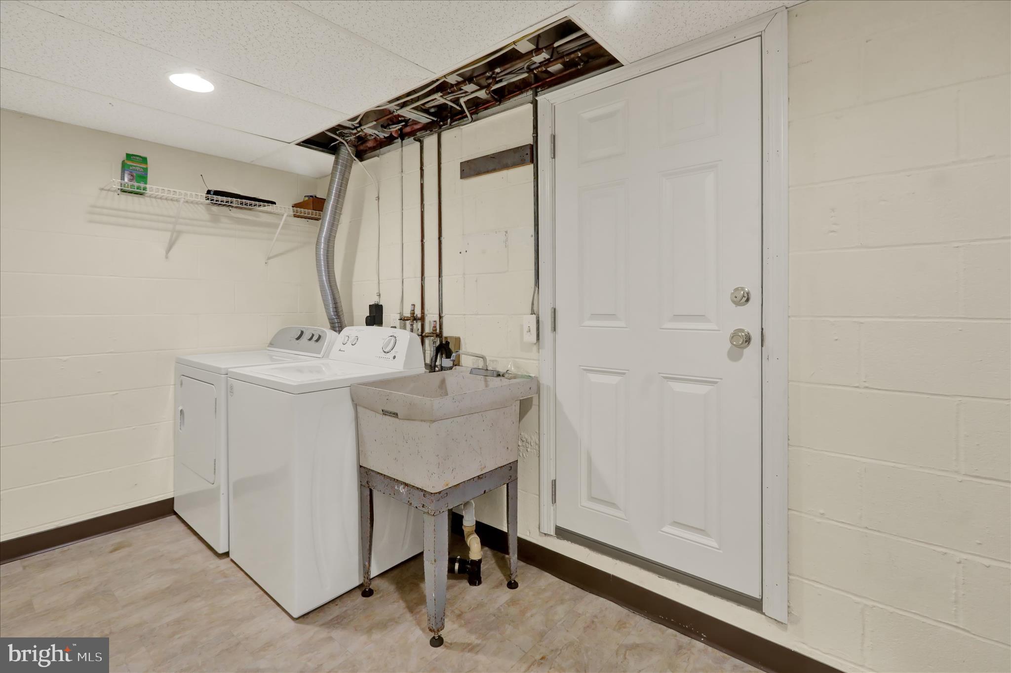 EAST PETERSBURG - Residential