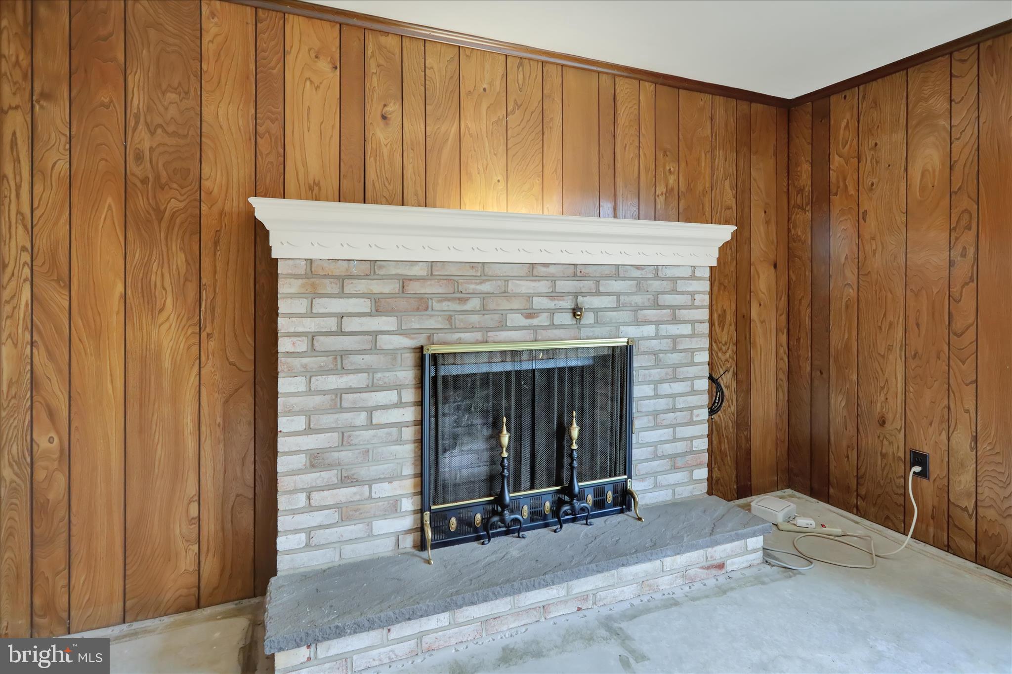 EAST PETERSBURG - Residential