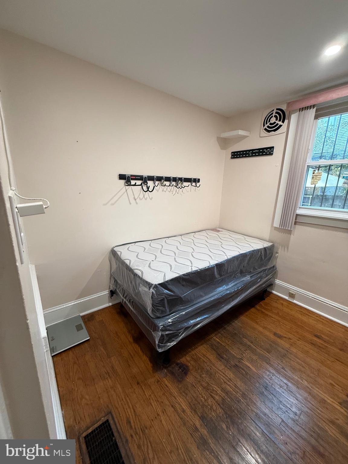 1236 N REDFIELD STREET