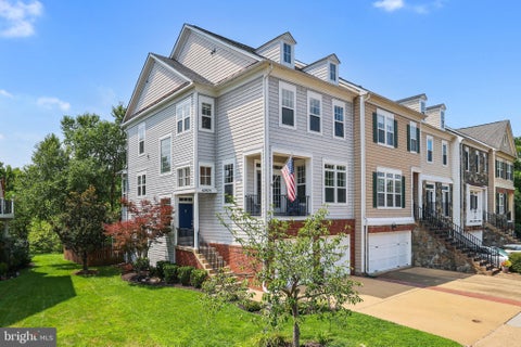Townhouse For Sale - 42975 Mill Race Terrace<br/> LEESBURG, VA 20176
