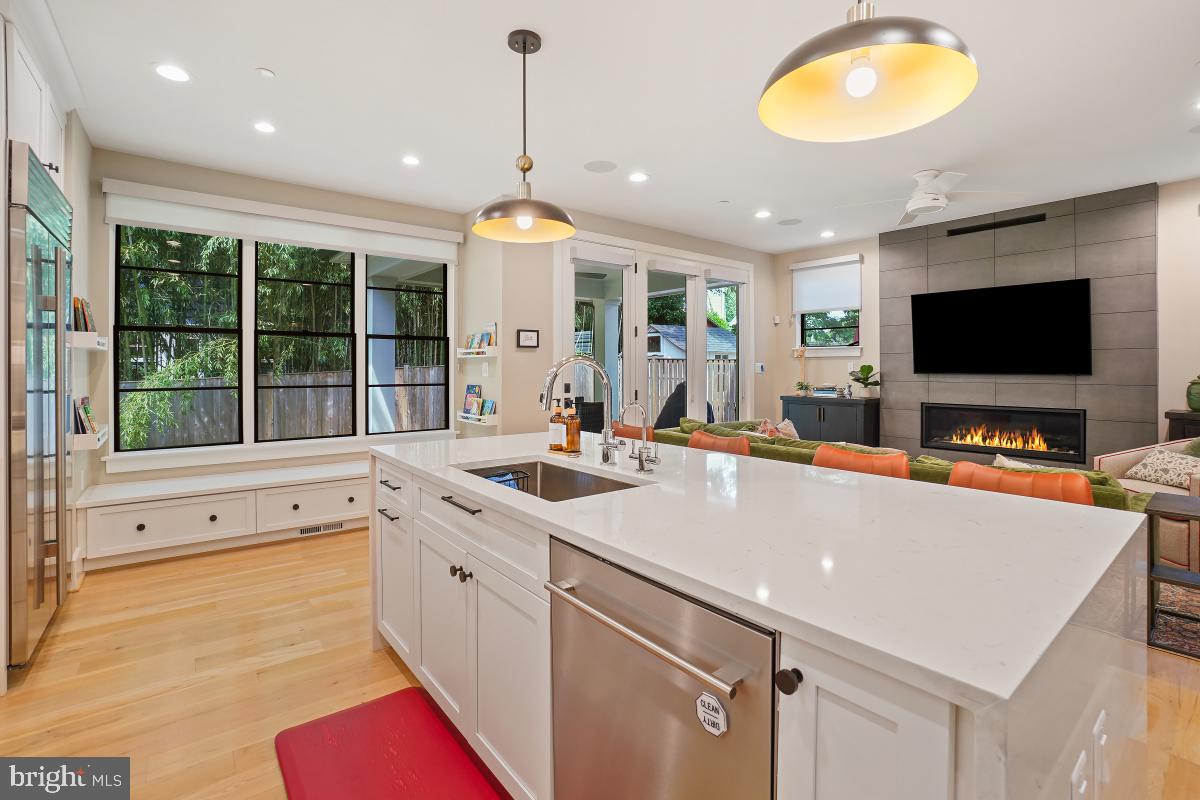 ROSEDALE PARK - Residential