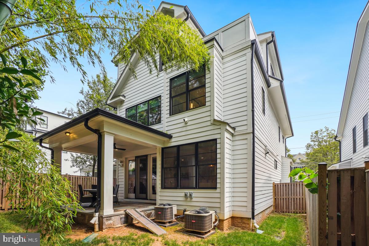 ROSEDALE PARK - Residential