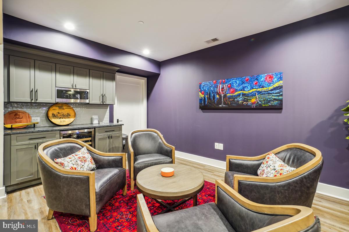 ROSEDALE PARK - Residential