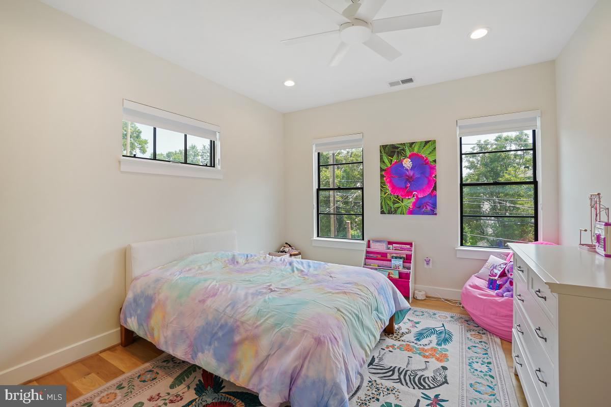 ROSEDALE PARK - Residential