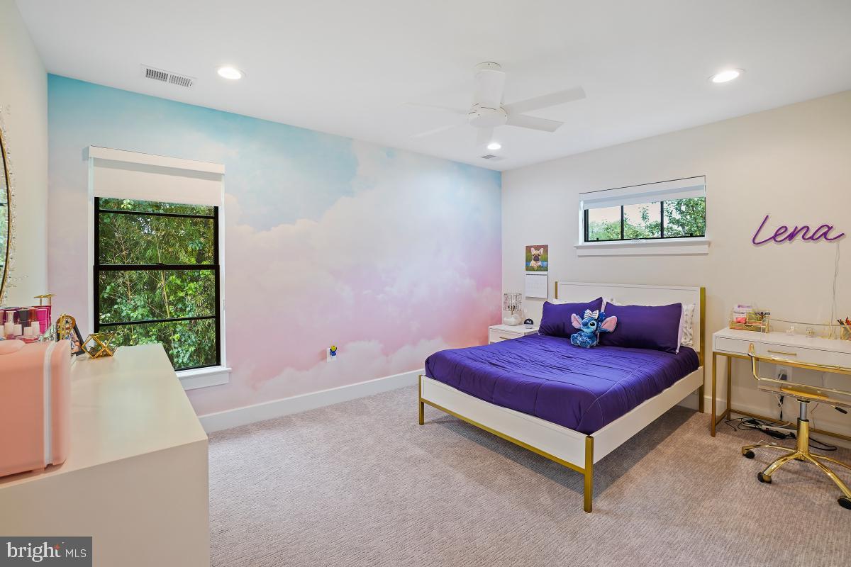 ROSEDALE PARK - Residential