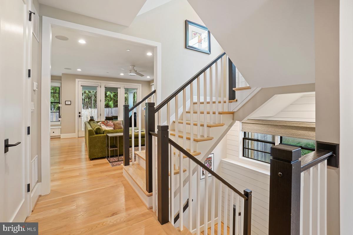 ROSEDALE PARK - Residential