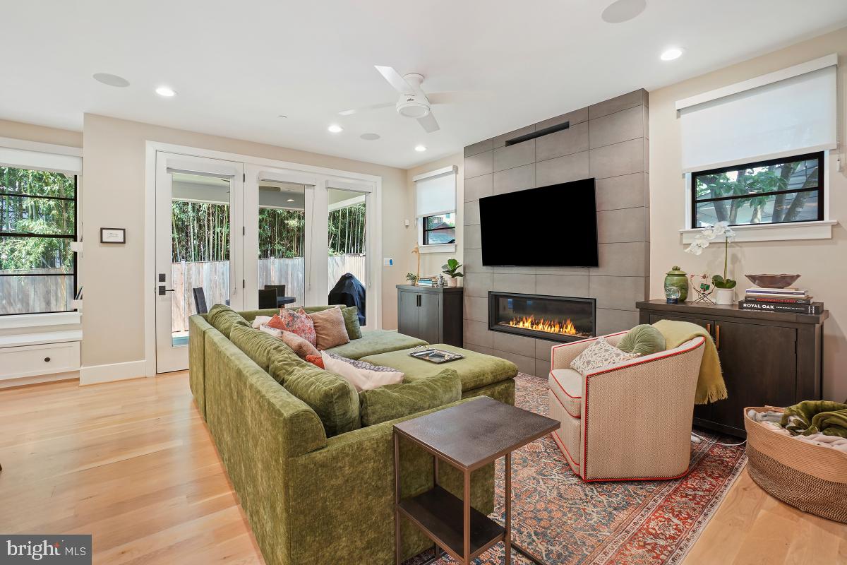 ROSEDALE PARK - Residential