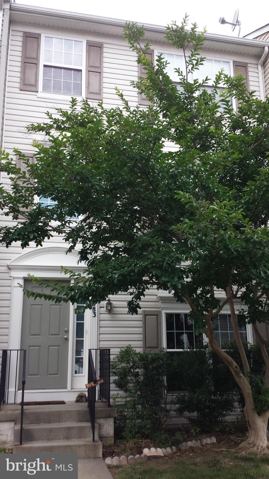 CENTRE VILLAGE - Residential Lease