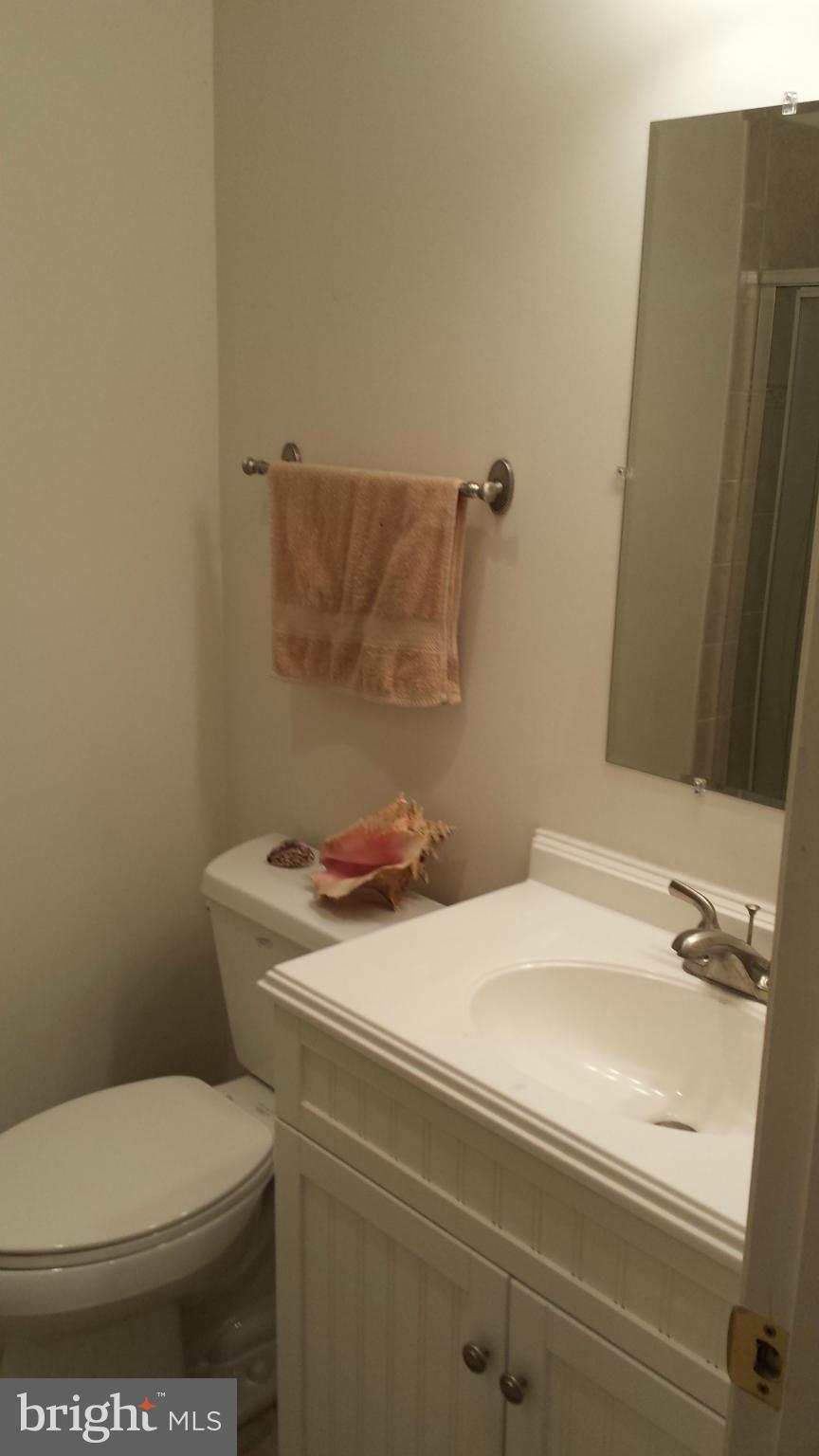 CENTRE VILLAGE - Residential Lease