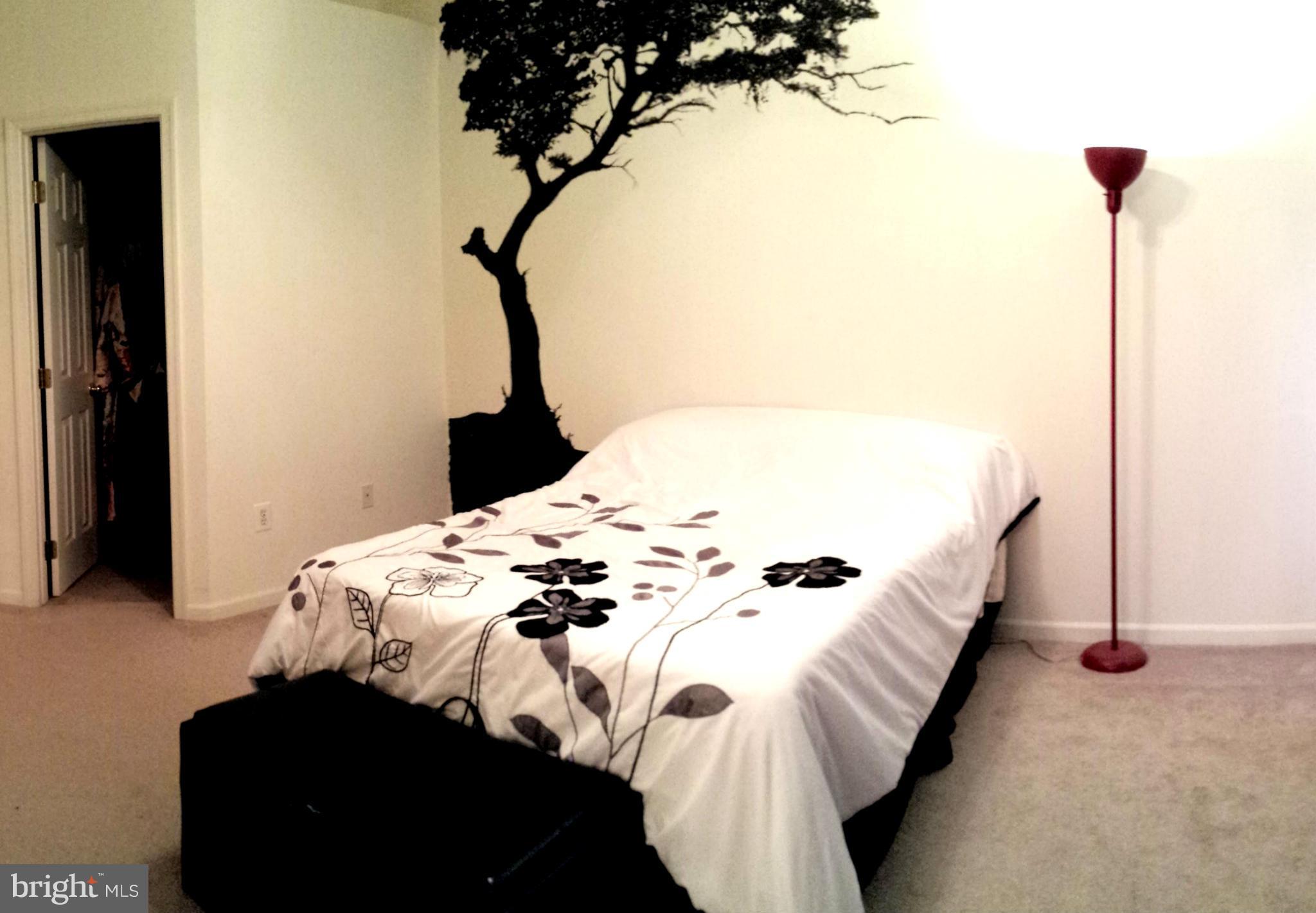 CENTRE VILLAGE - Residential Lease