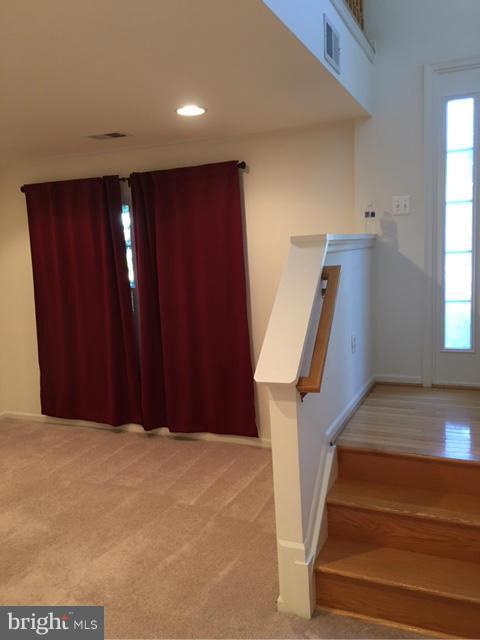 CENTRE VILLAGE - Residential Lease