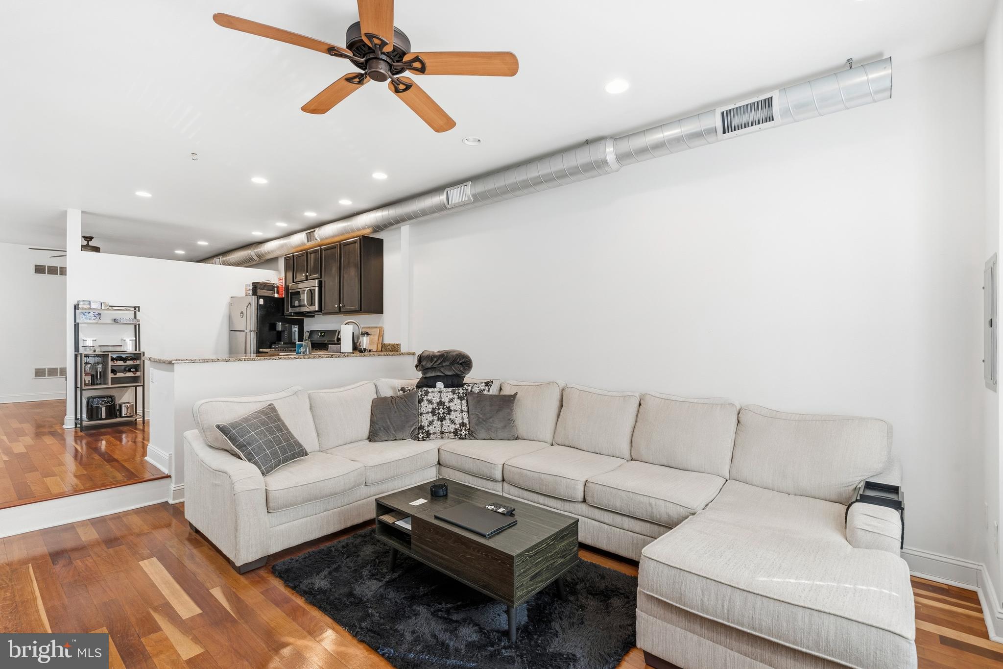 PASSYUNK SQUARE - Residential