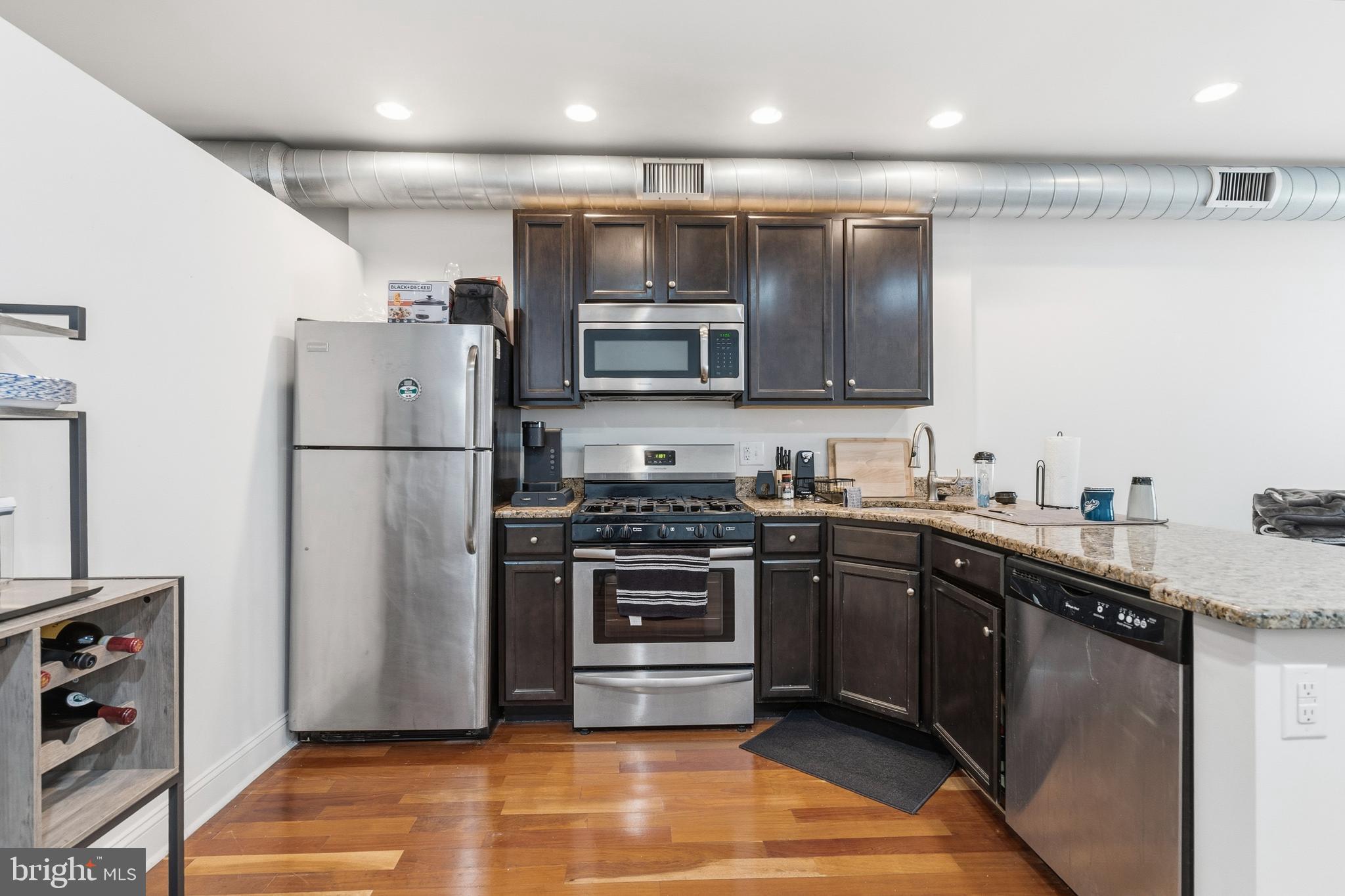 PASSYUNK SQUARE - Residential