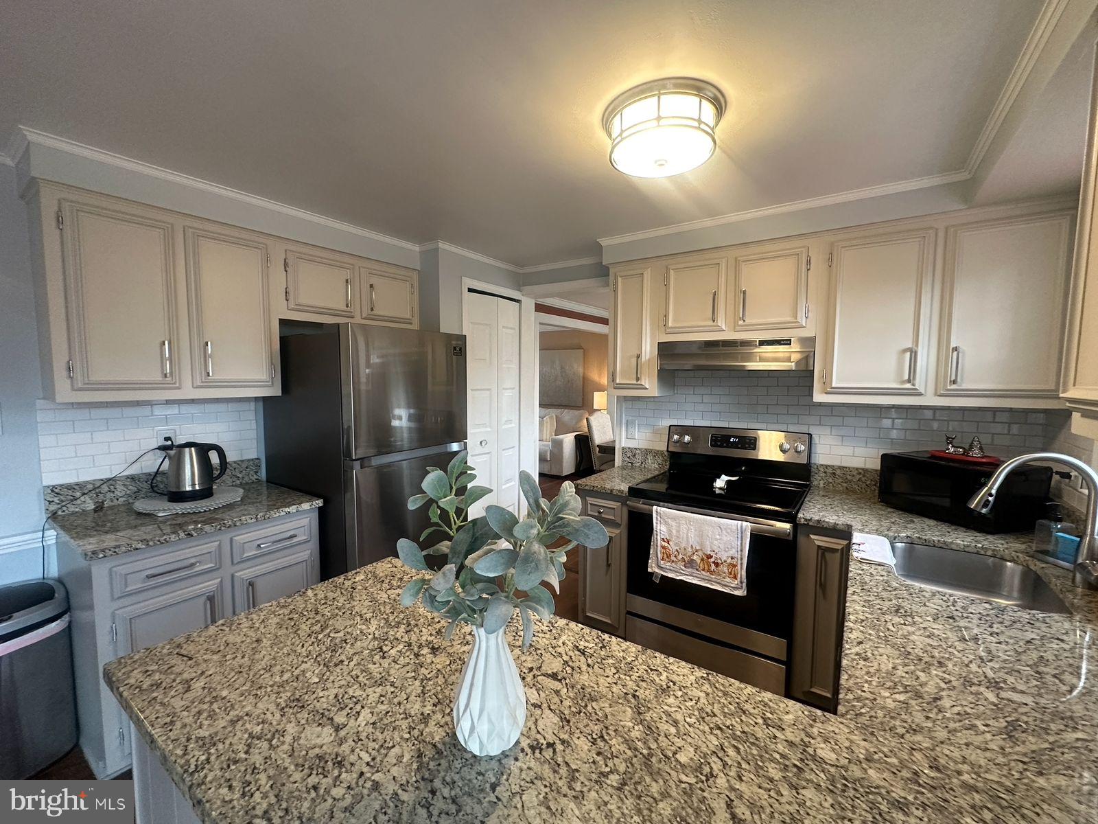 LEESBURG COUNTRY CLUB - Residential