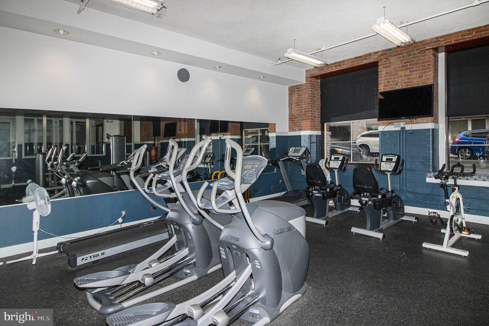 1201 FITZWATER STREET 15 207