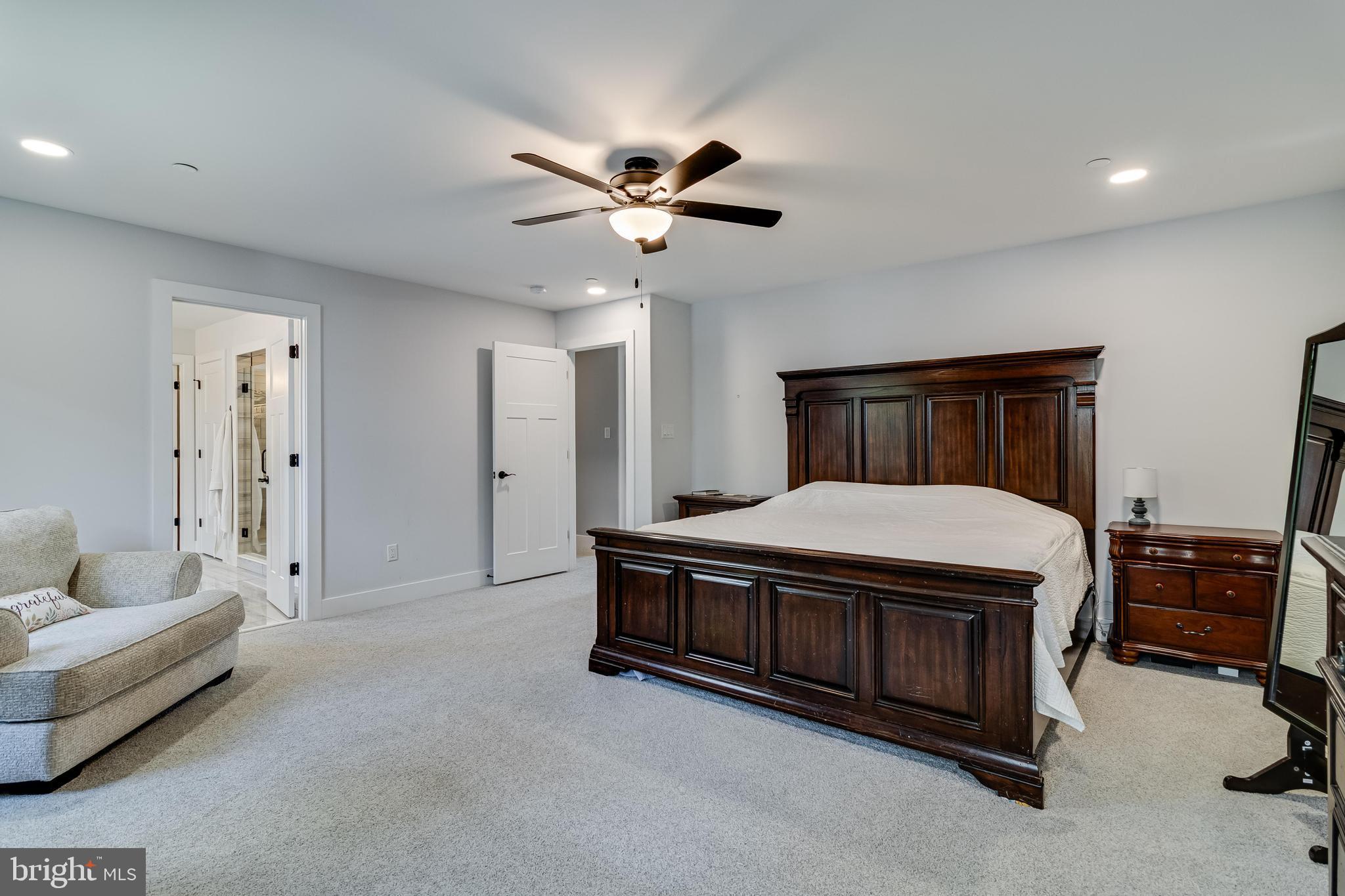 CLIFFTON ON THE POTOMAC - Residential