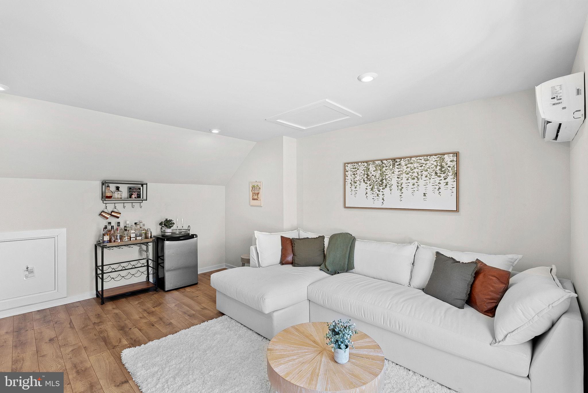 TUSCARORA VILLAGE - Residential