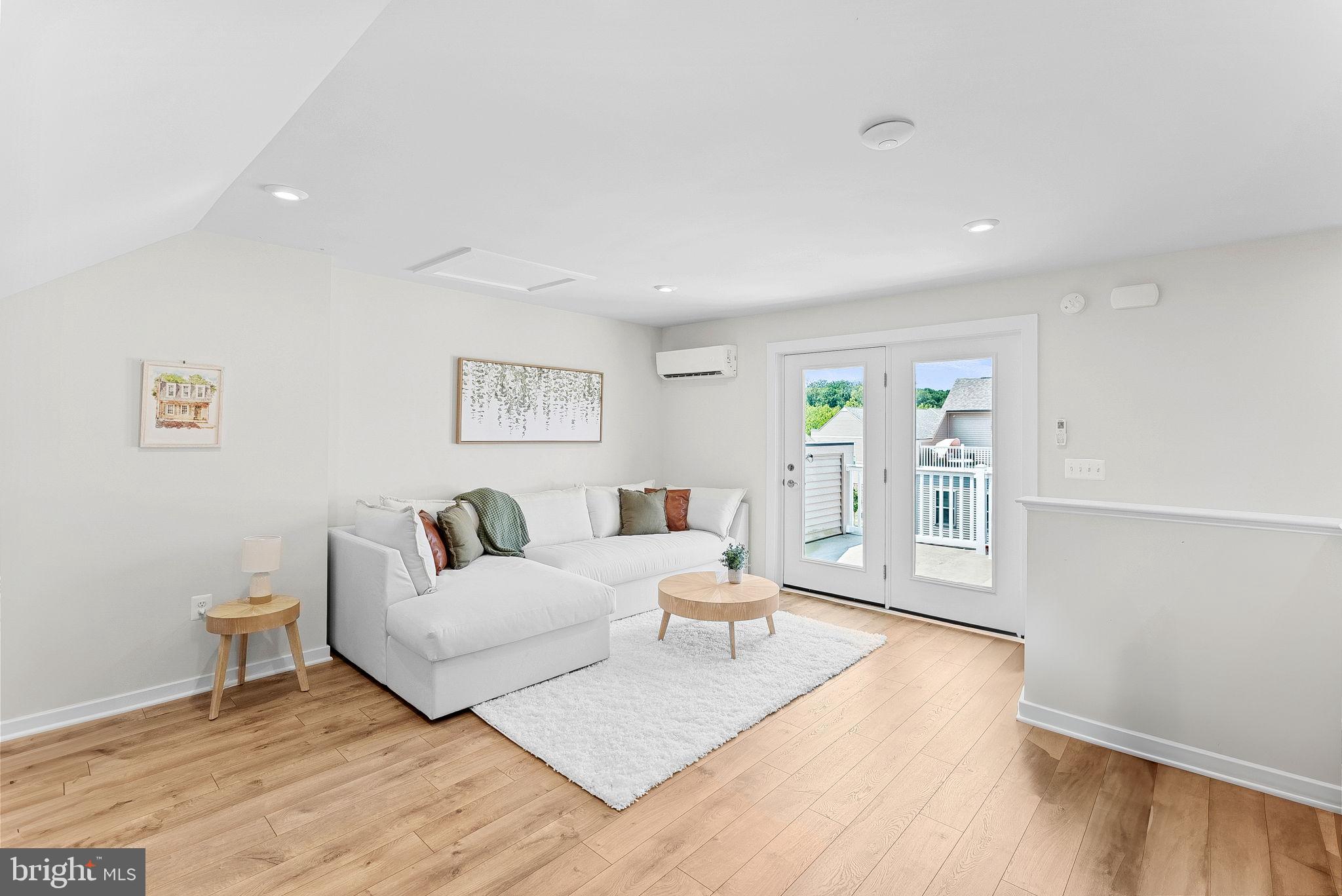 TUSCARORA VILLAGE - Residential