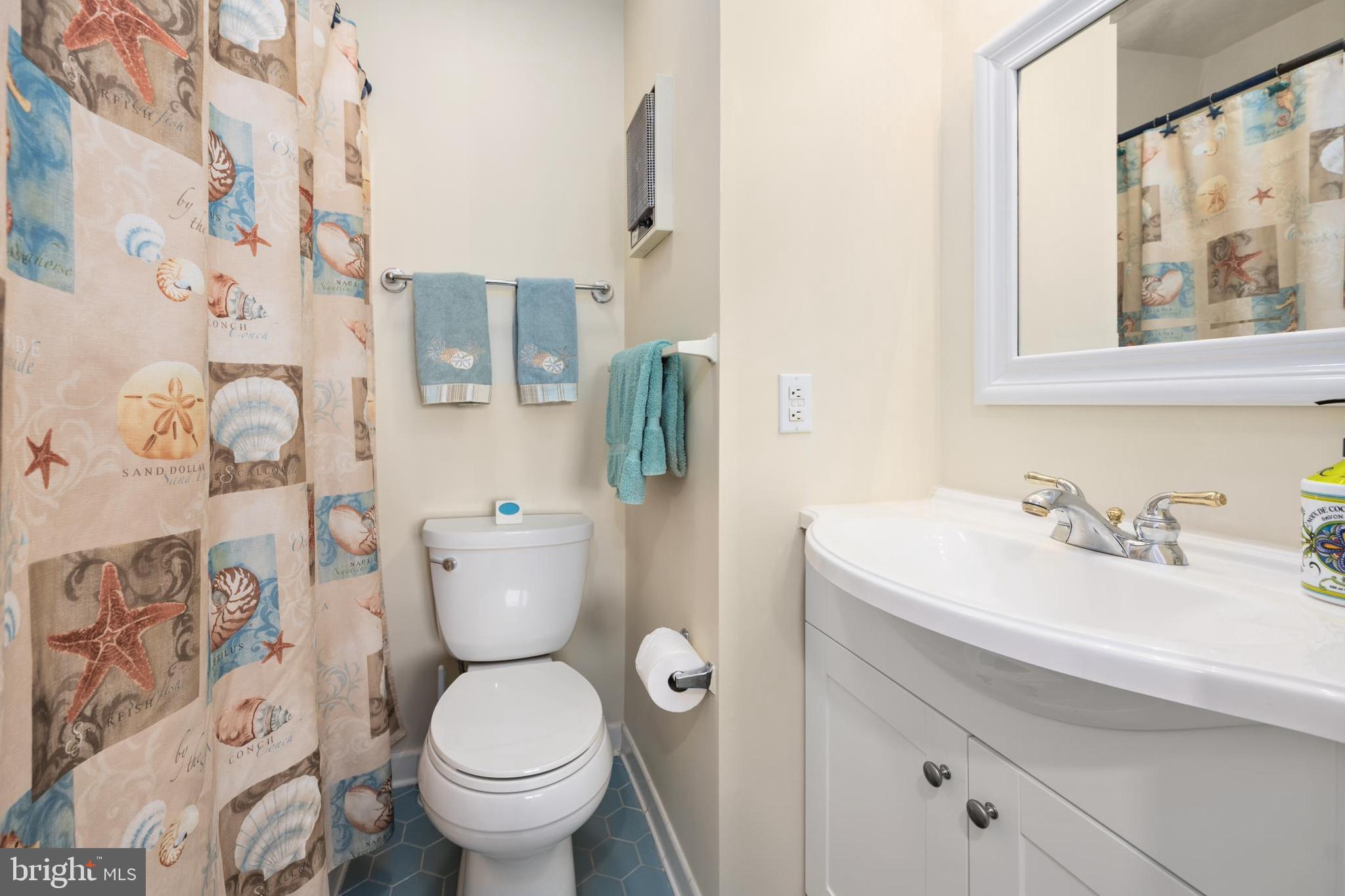 CAINE HARBOR MILE - Residential