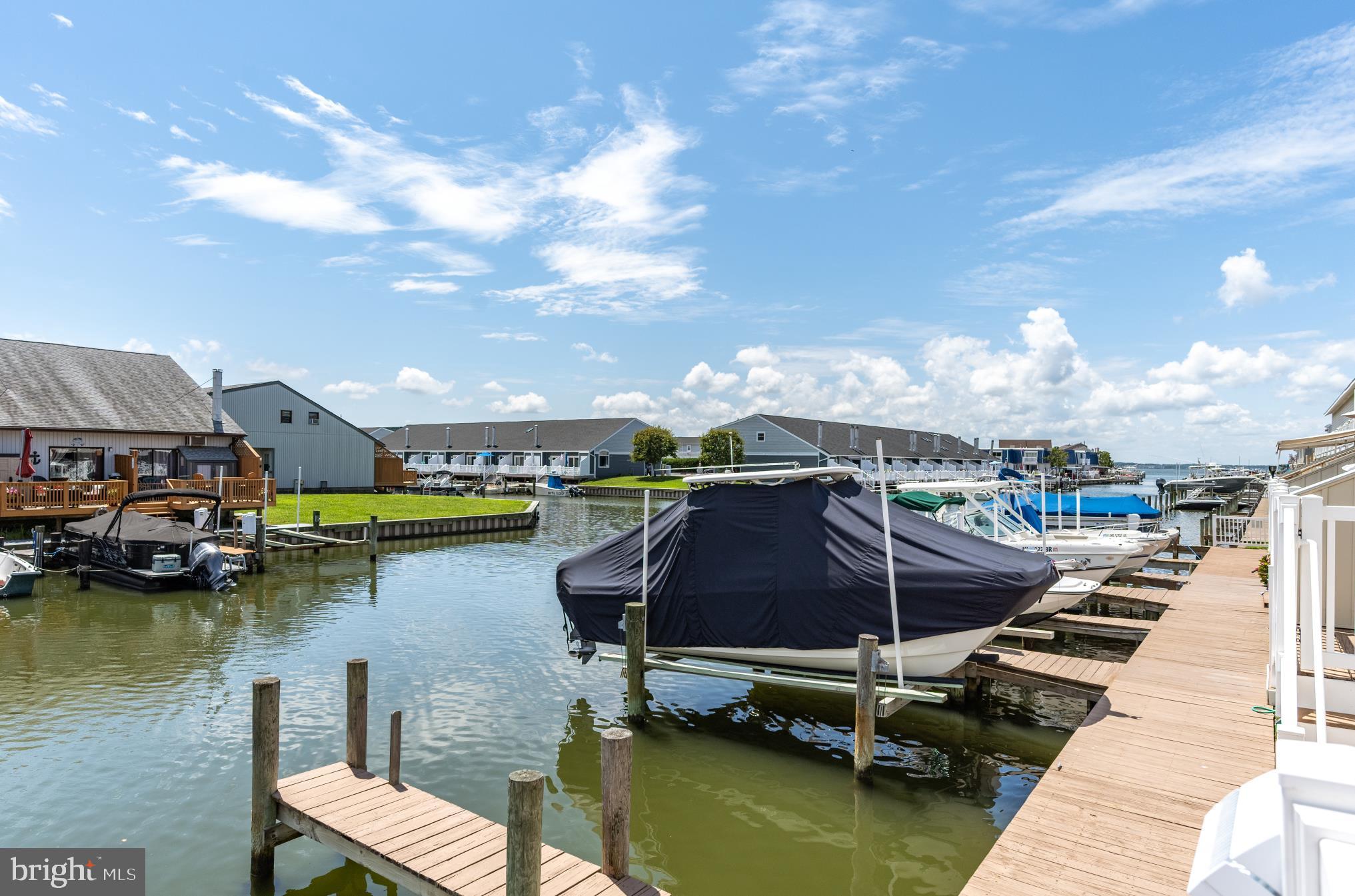 CAINE HARBOR MILE - Residential