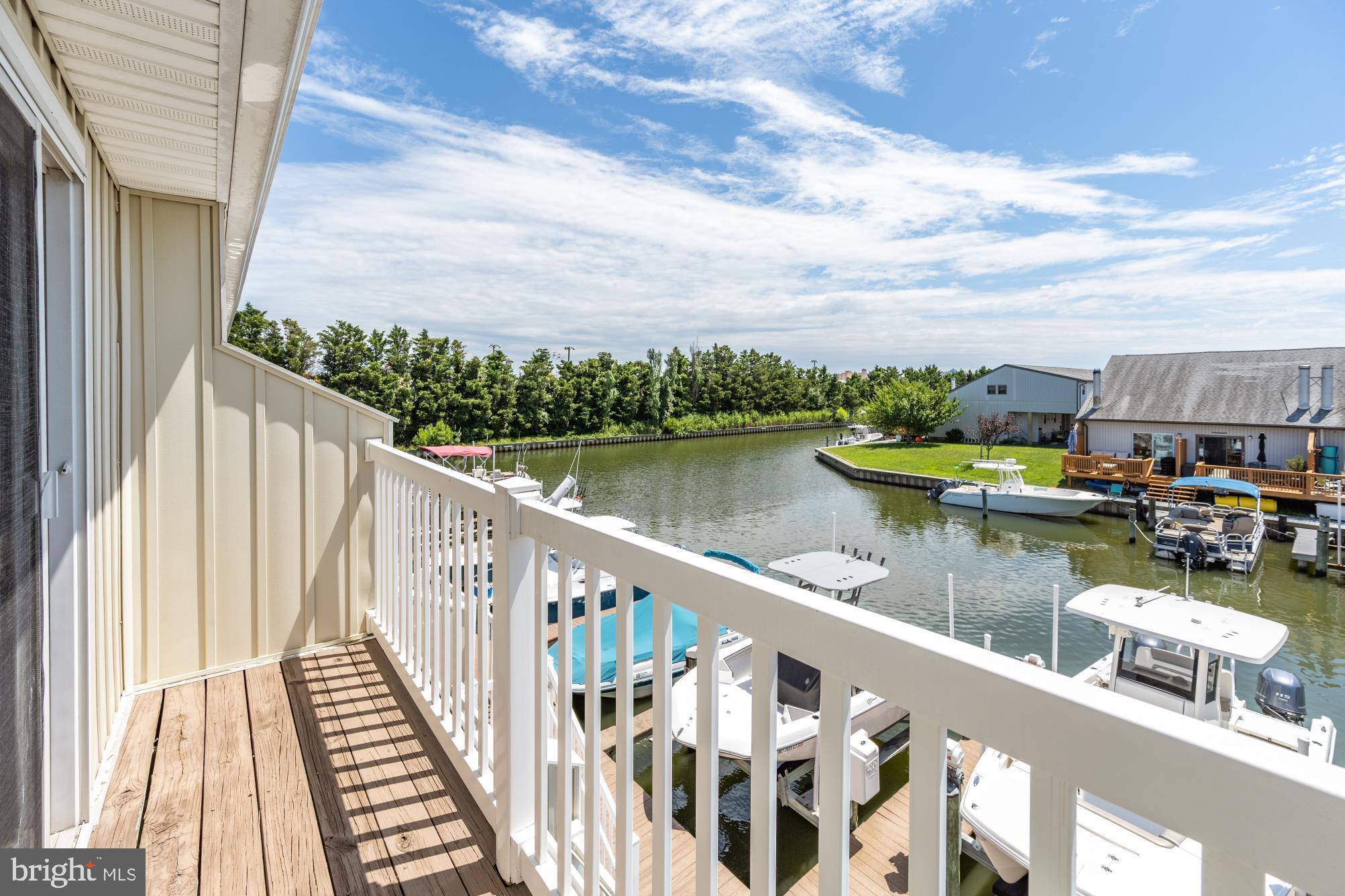 CAINE HARBOR MILE - Residential