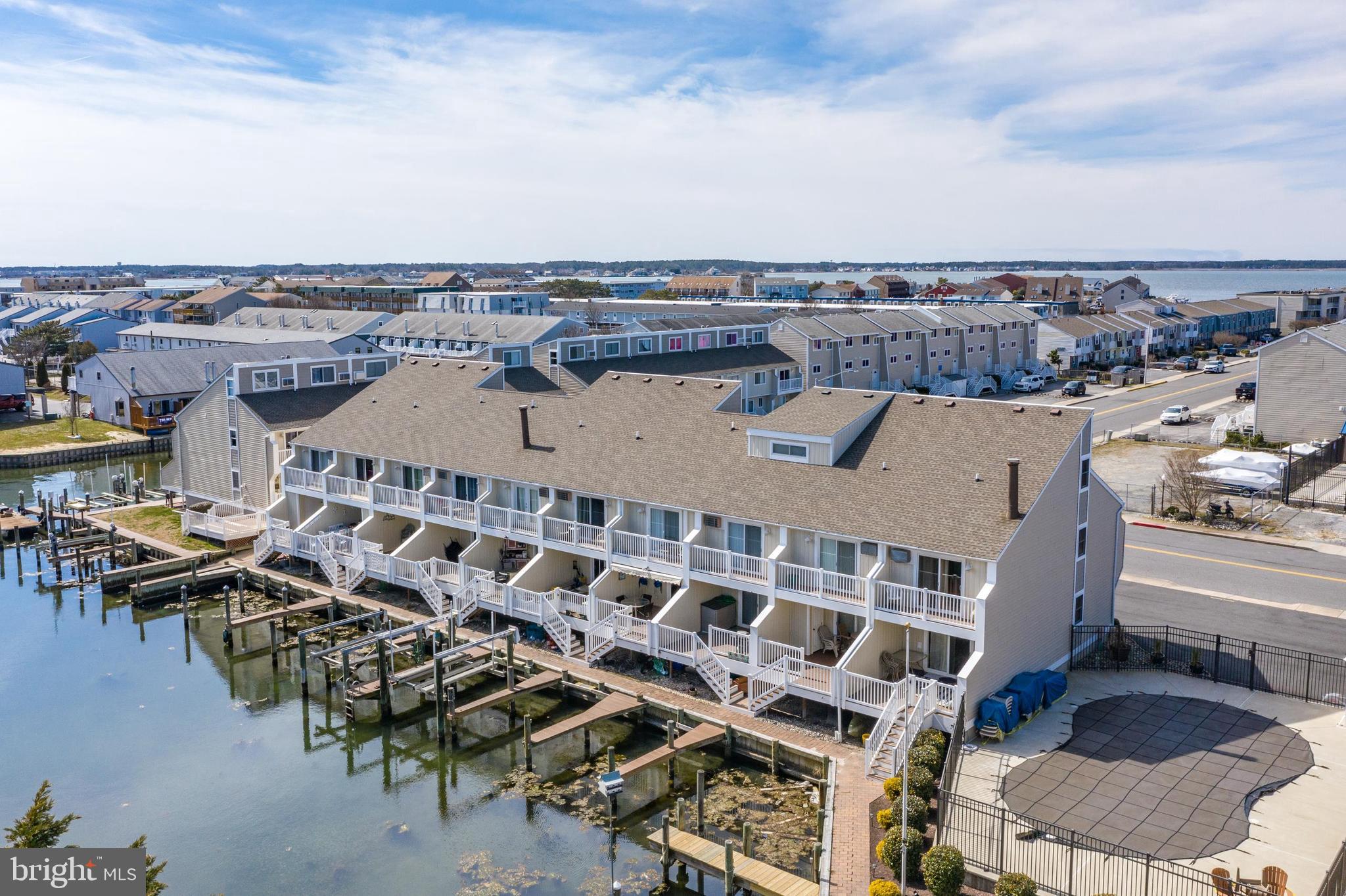 CAINE HARBOR MILE - Residential