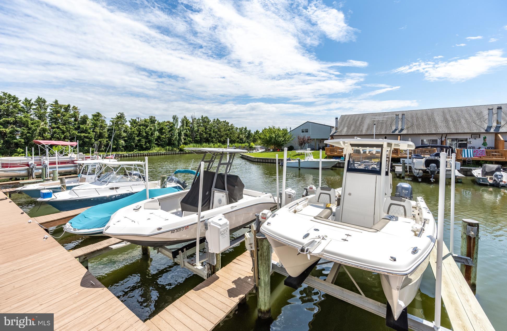 CAINE HARBOR MILE - Residential