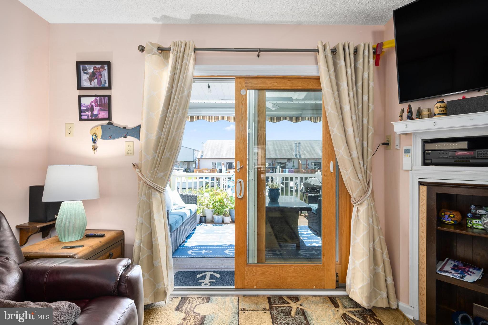 CAINE HARBOR MILE - Residential