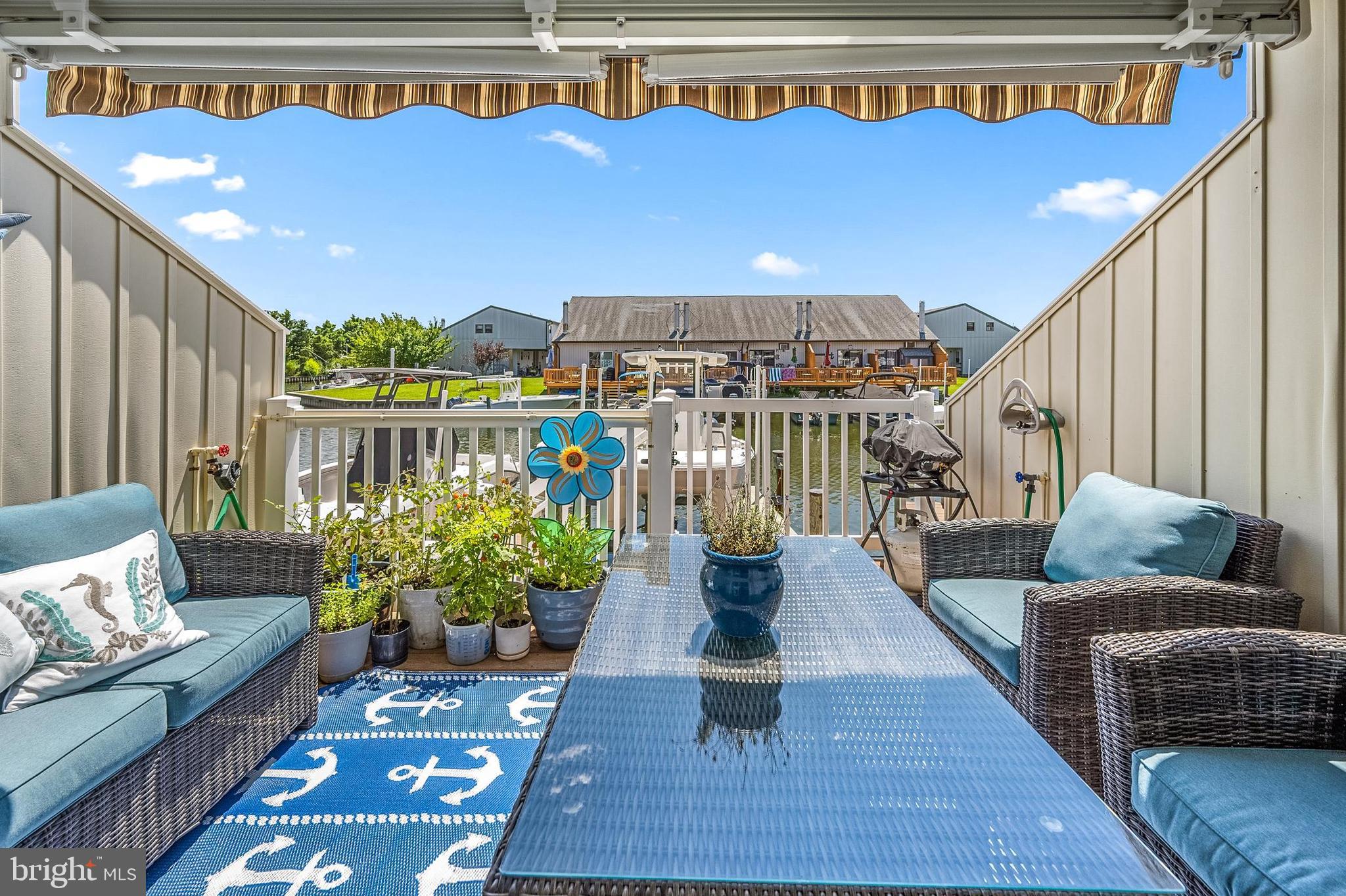 CAINE HARBOR MILE - Residential