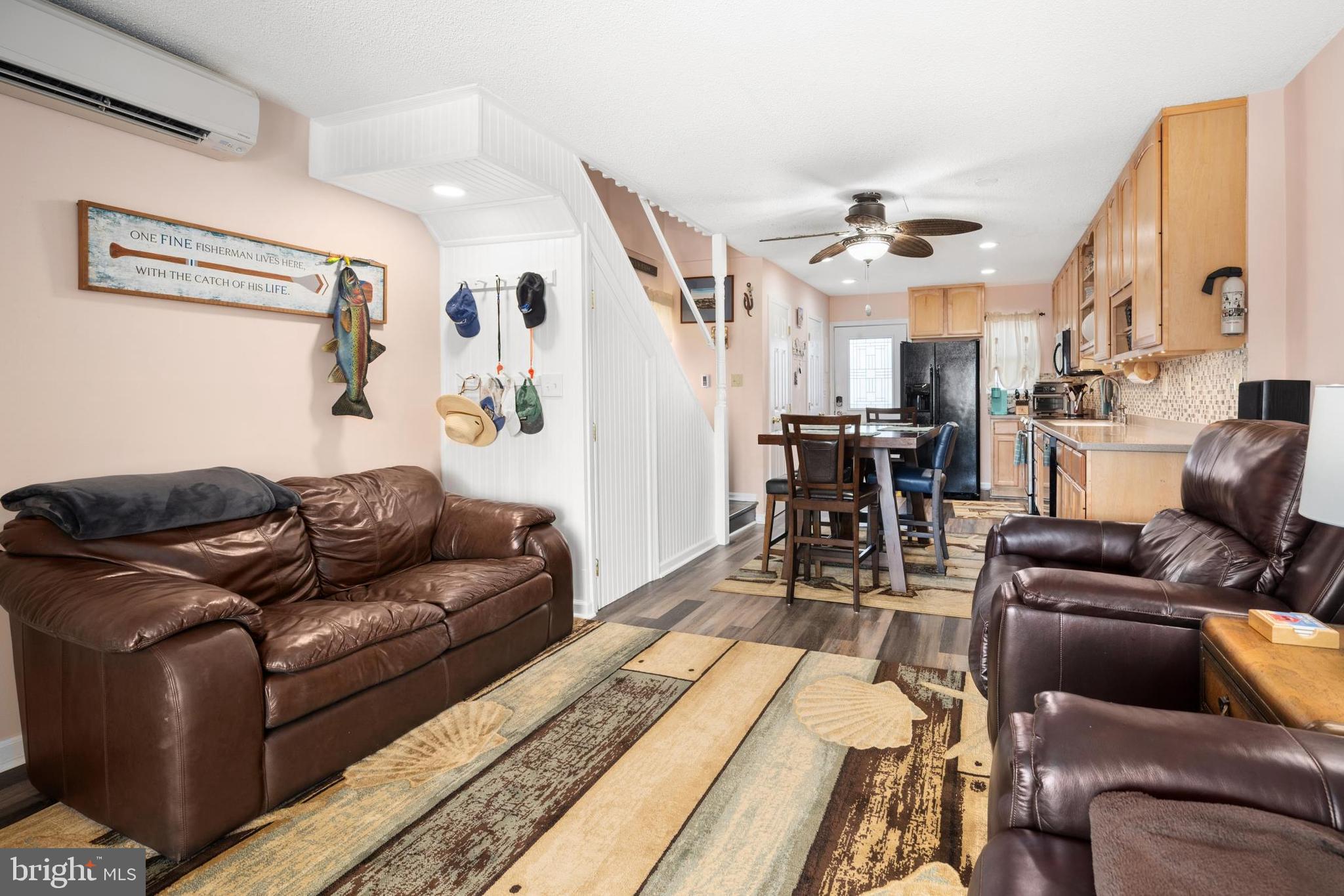 CAINE HARBOR MILE - Residential