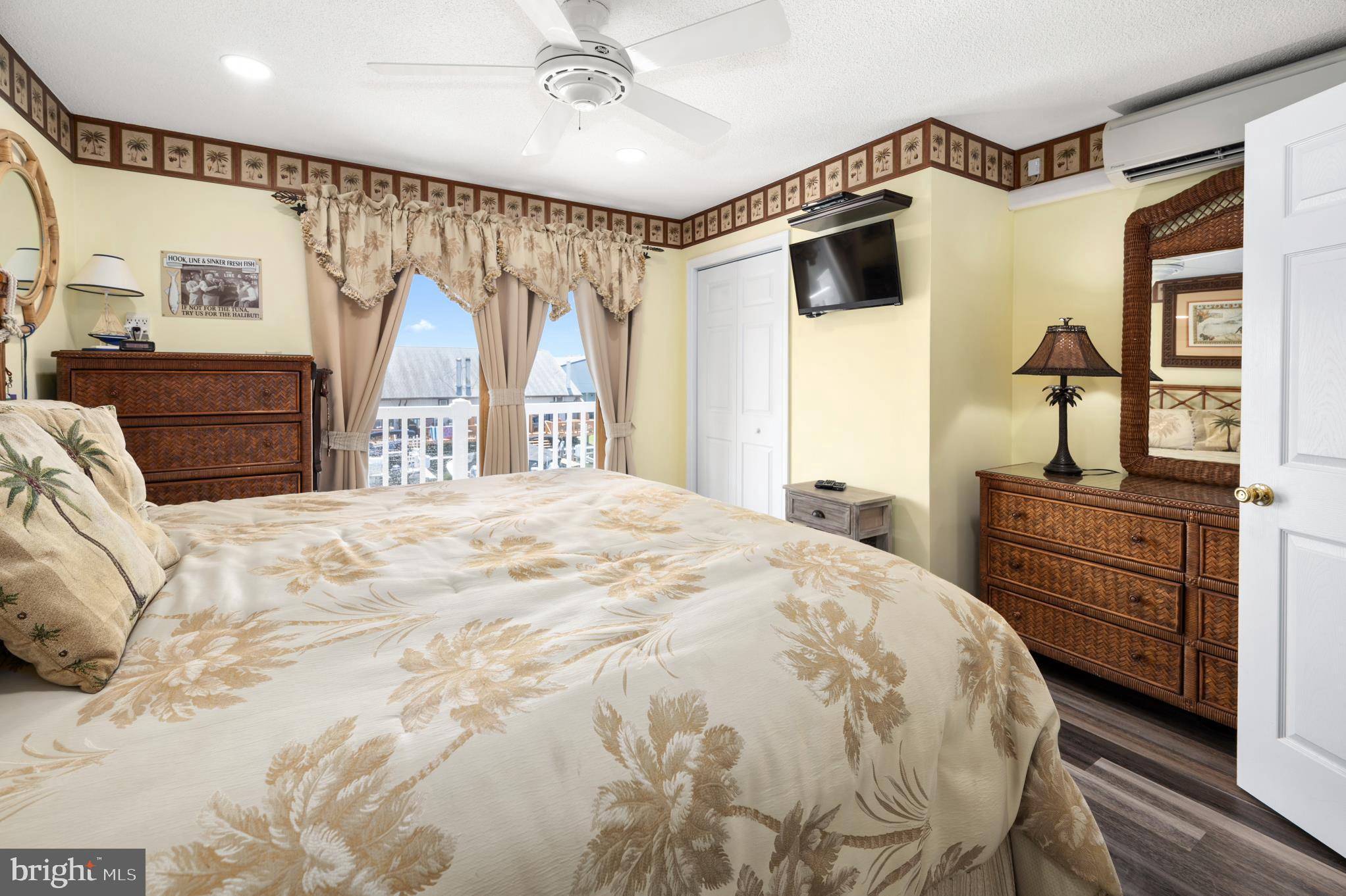 CAINE HARBOR MILE - Residential