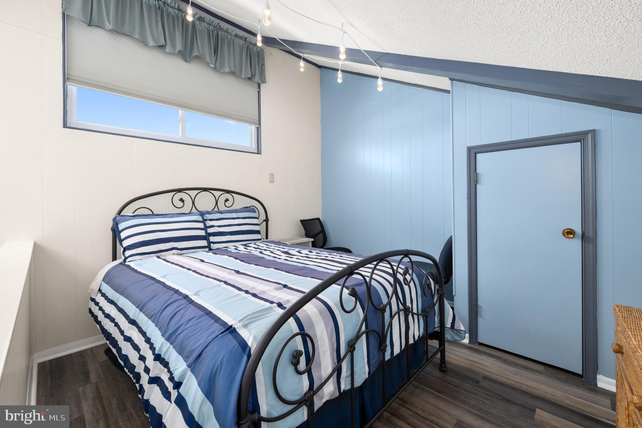 CAINE HARBOR MILE - Residential