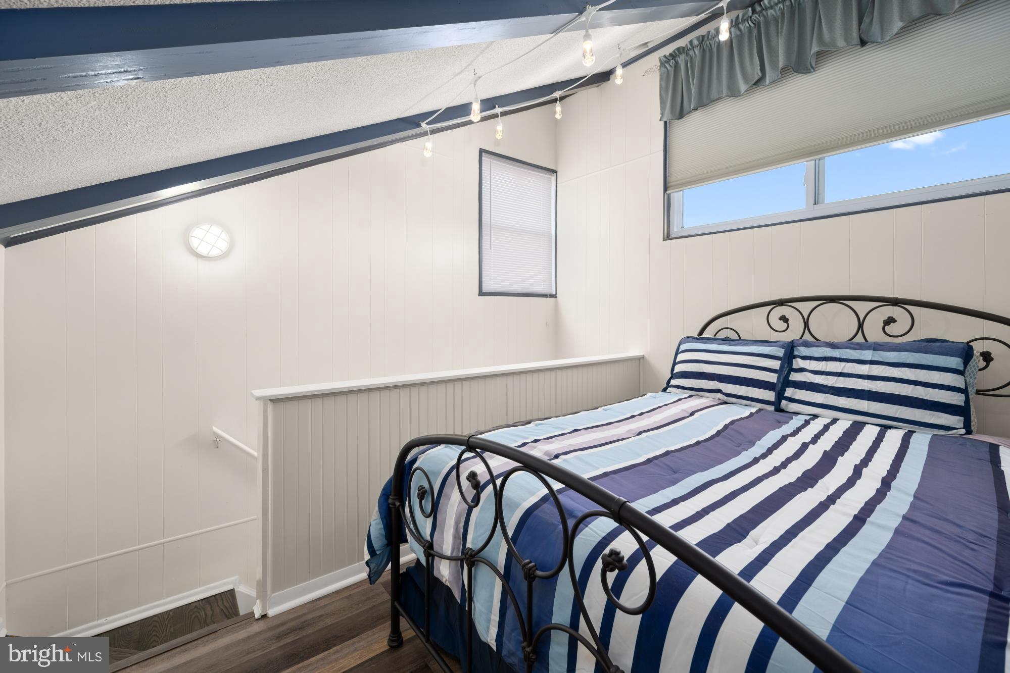 CAINE HARBOR MILE - Residential