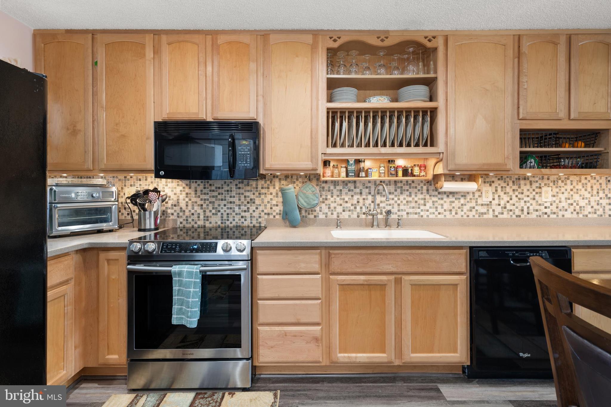 CAINE HARBOR MILE - Residential