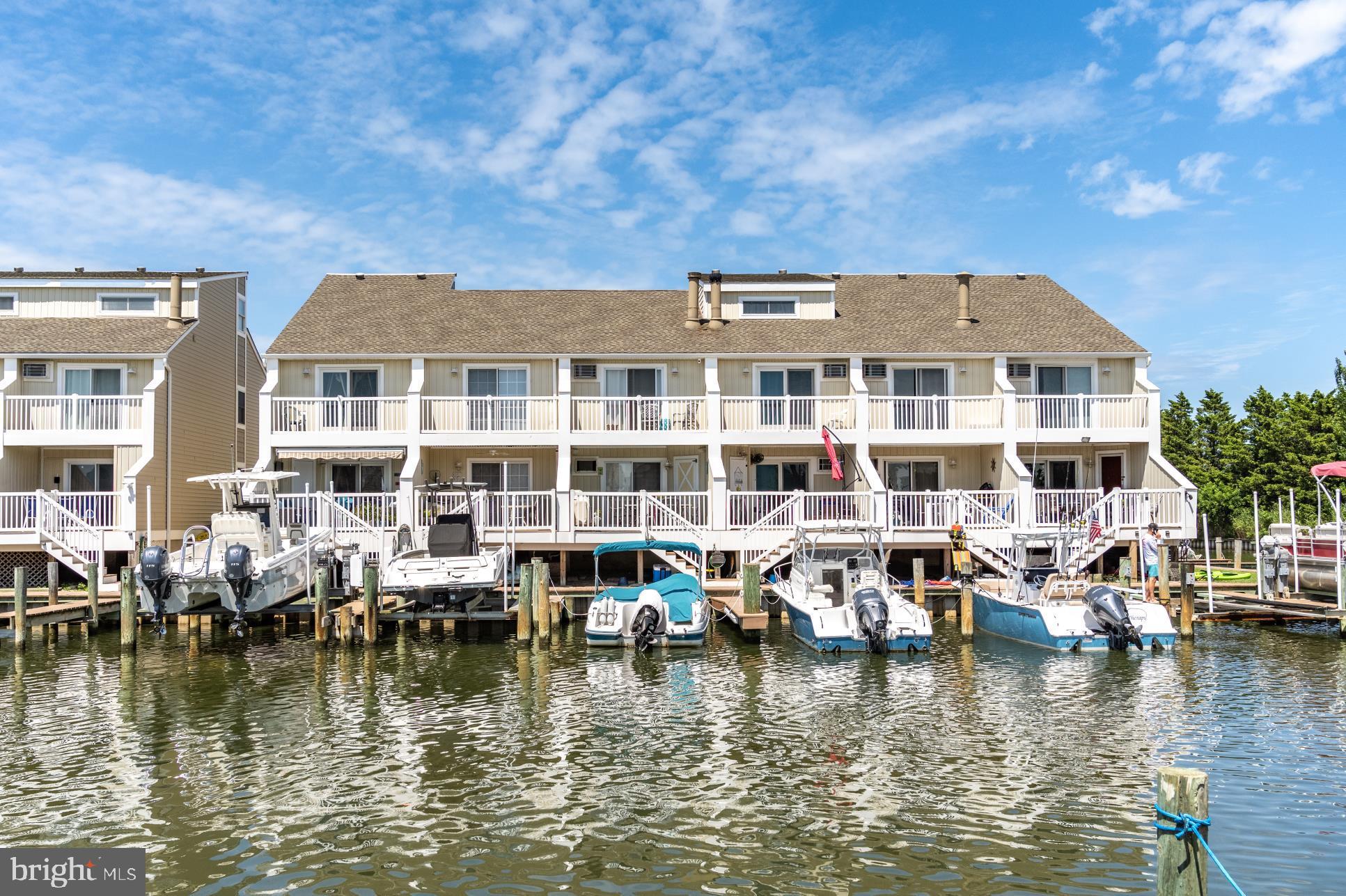 CAINE HARBOR MILE - Residential