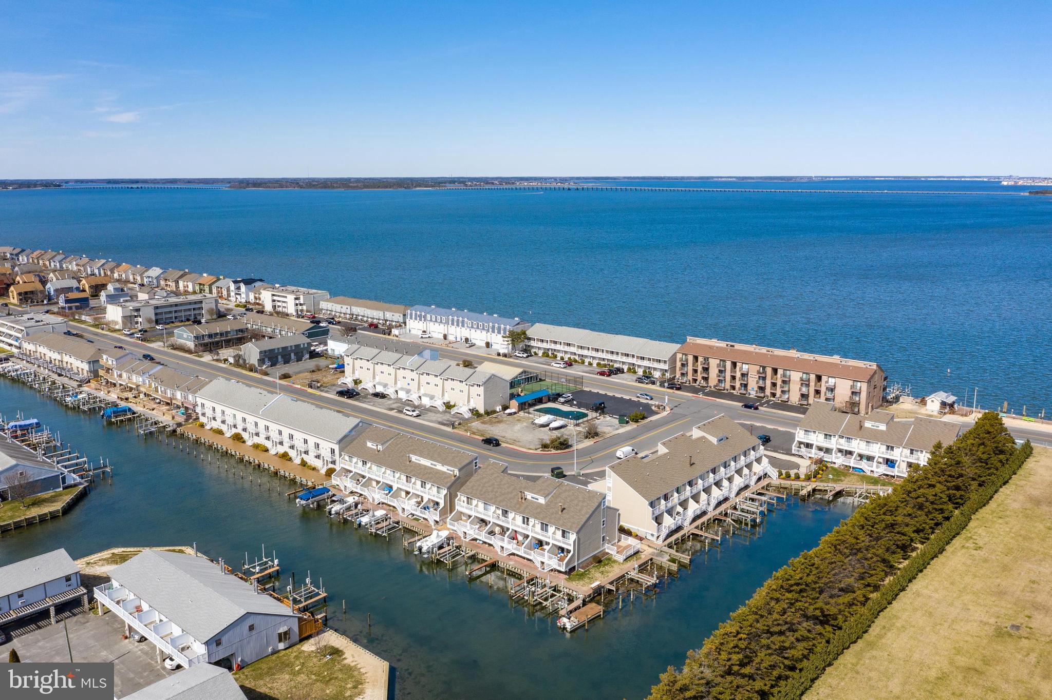 CAINE HARBOR MILE - Residential