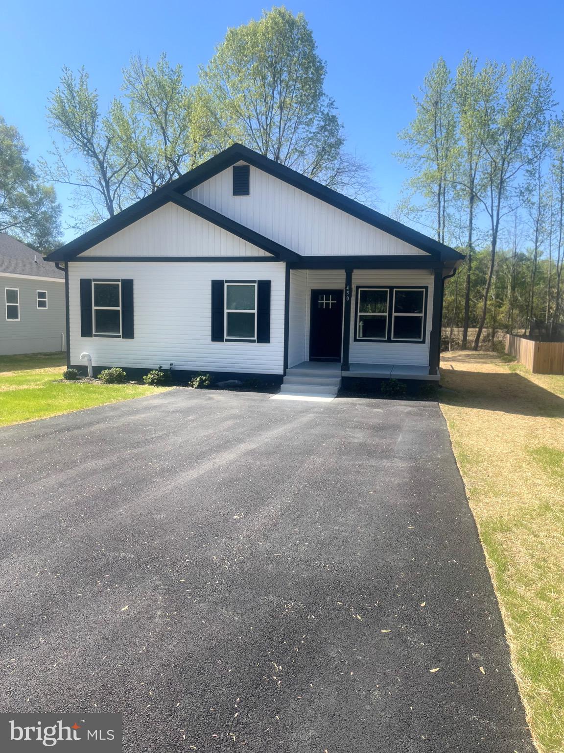 PLACID BAY EST ALBROUGH - Residential