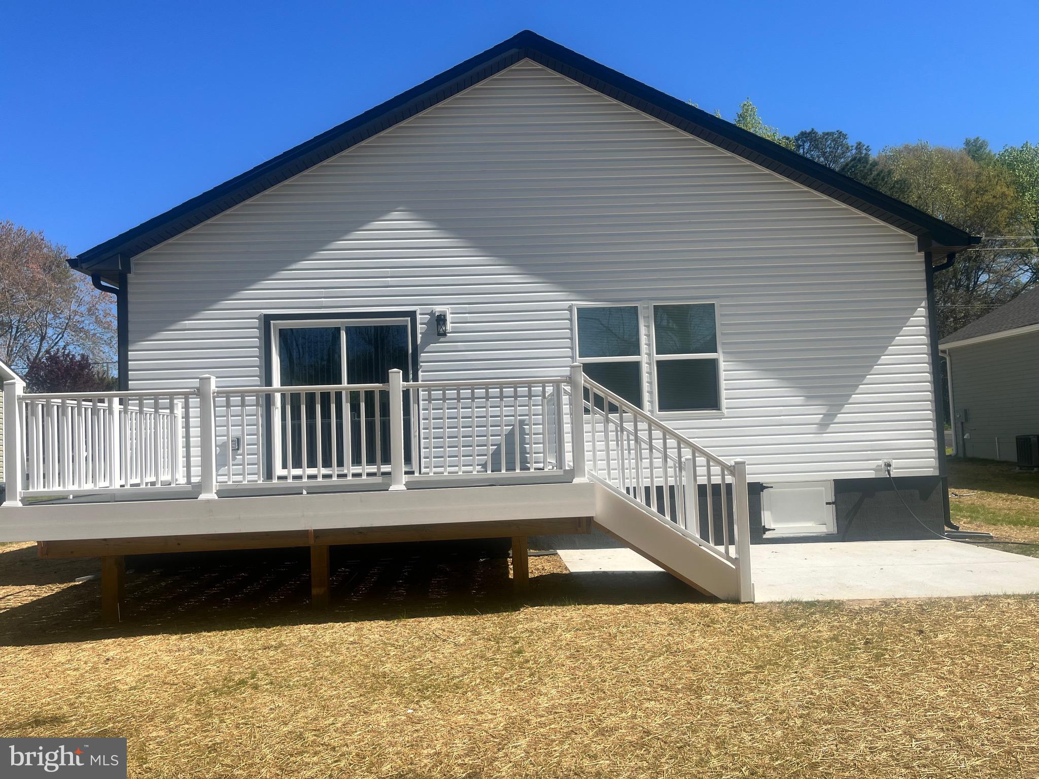 PLACID BAY EST ALBROUGH - Residential