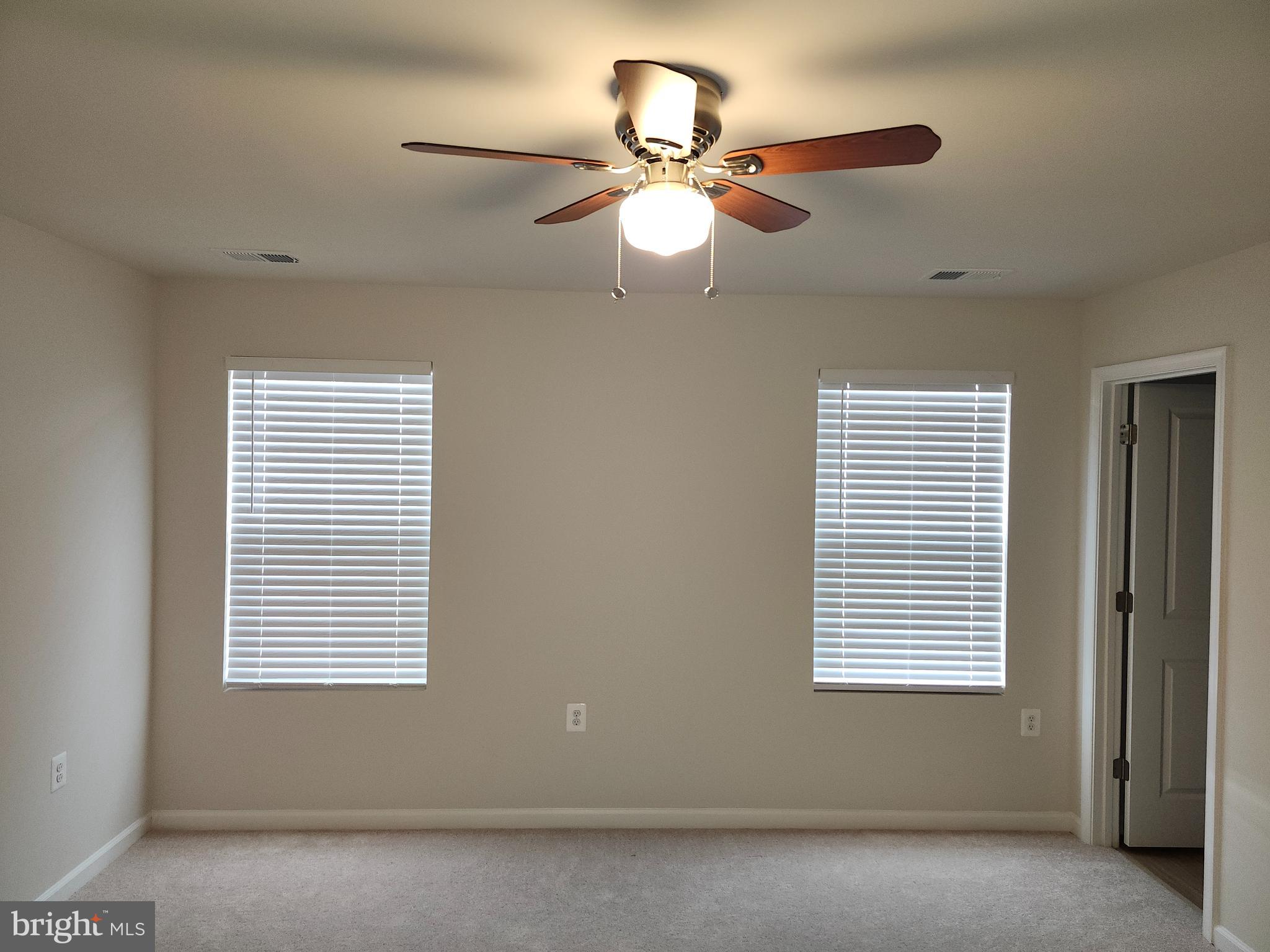 STONE SPRING - Residential Lease