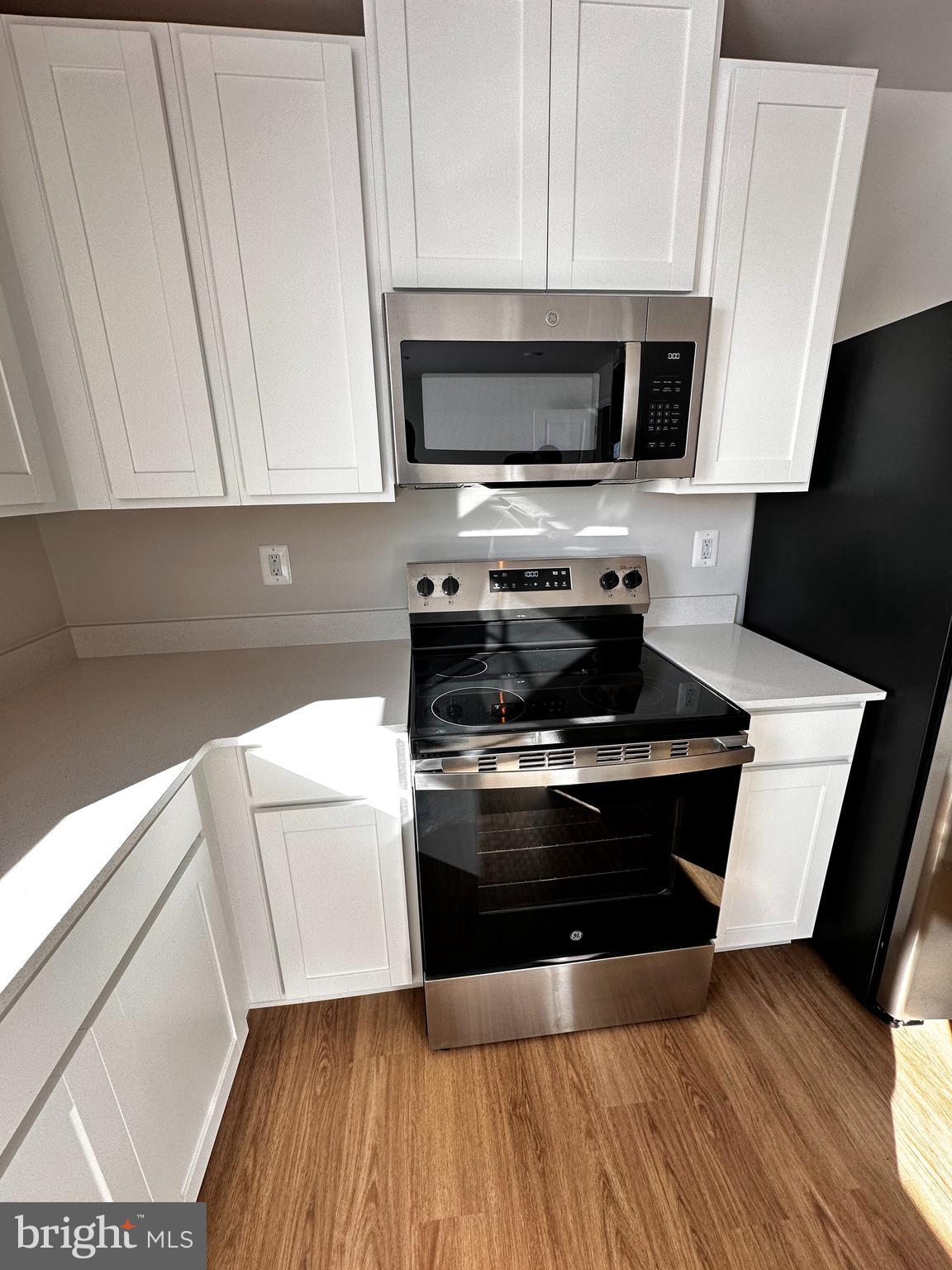 STONE SPRING - Residential Lease