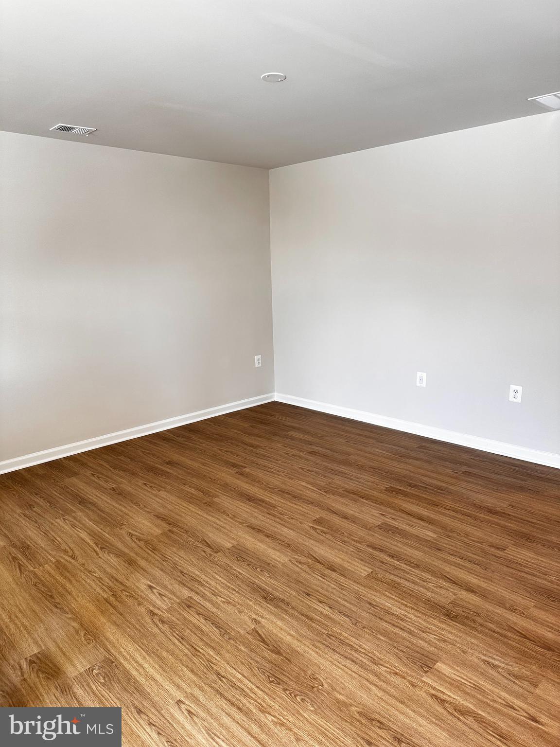 STONE SPRING - Residential Lease