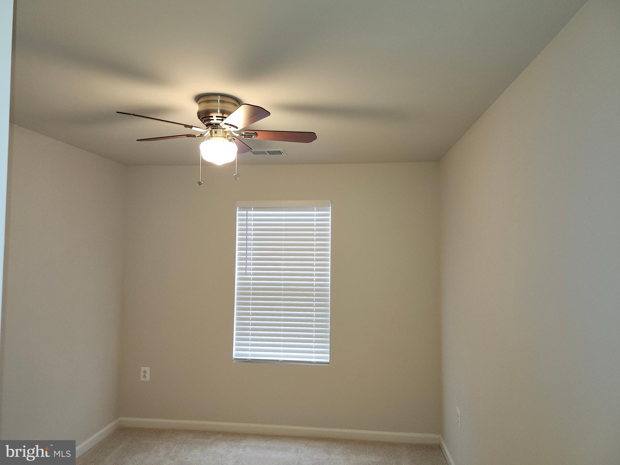 STONE SPRING - Residential Lease