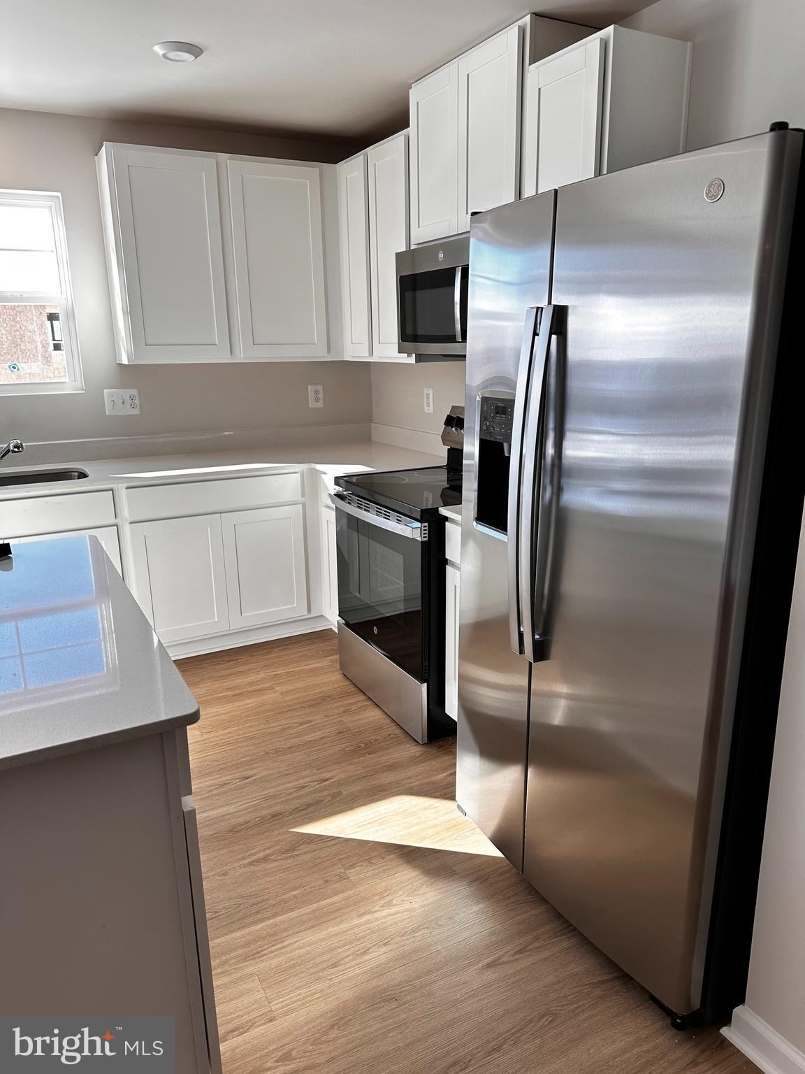 STONE SPRING - Residential Lease