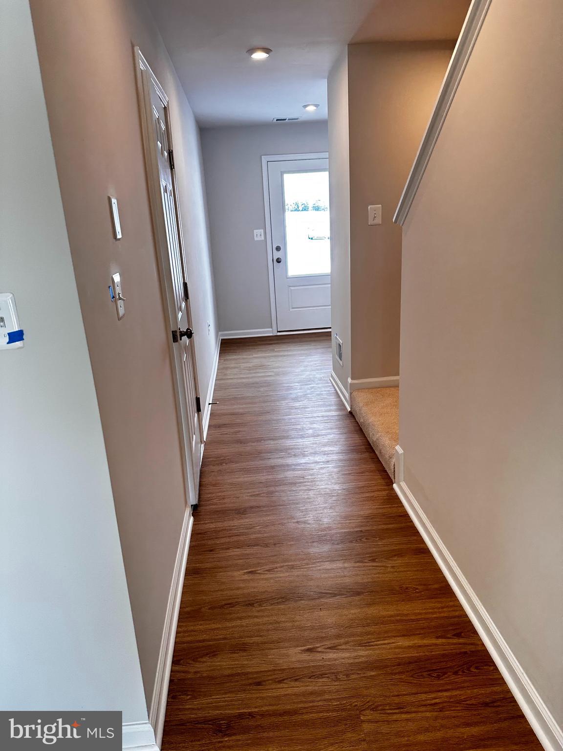 STONE SPRING - Residential Lease